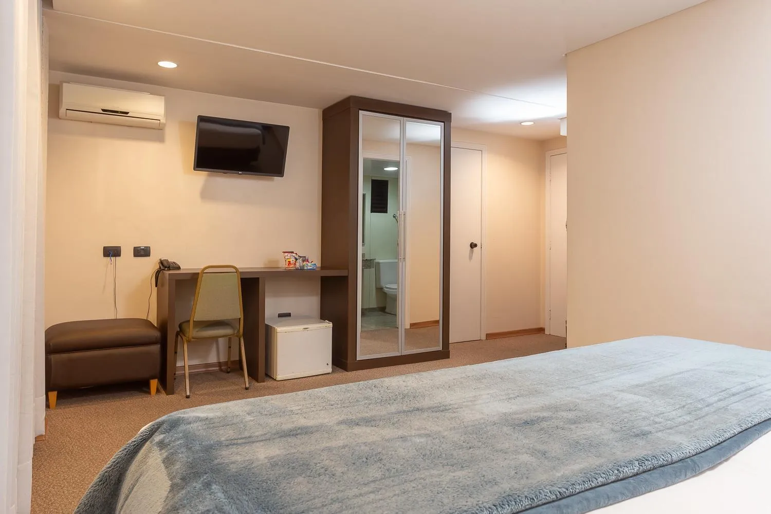 Bed in Roochelle Hotel by Nobile