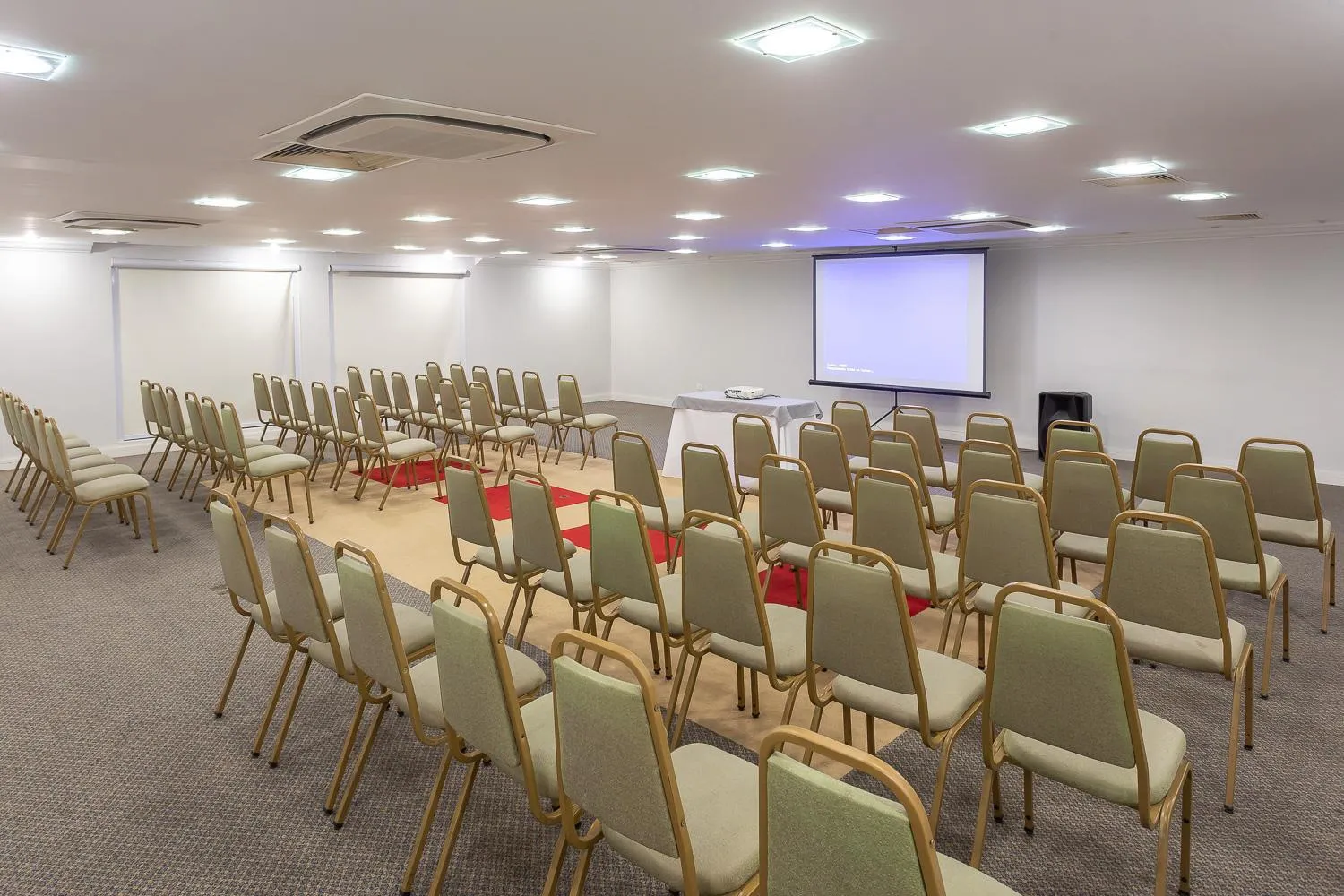 Roochelle Hotel by Nobile