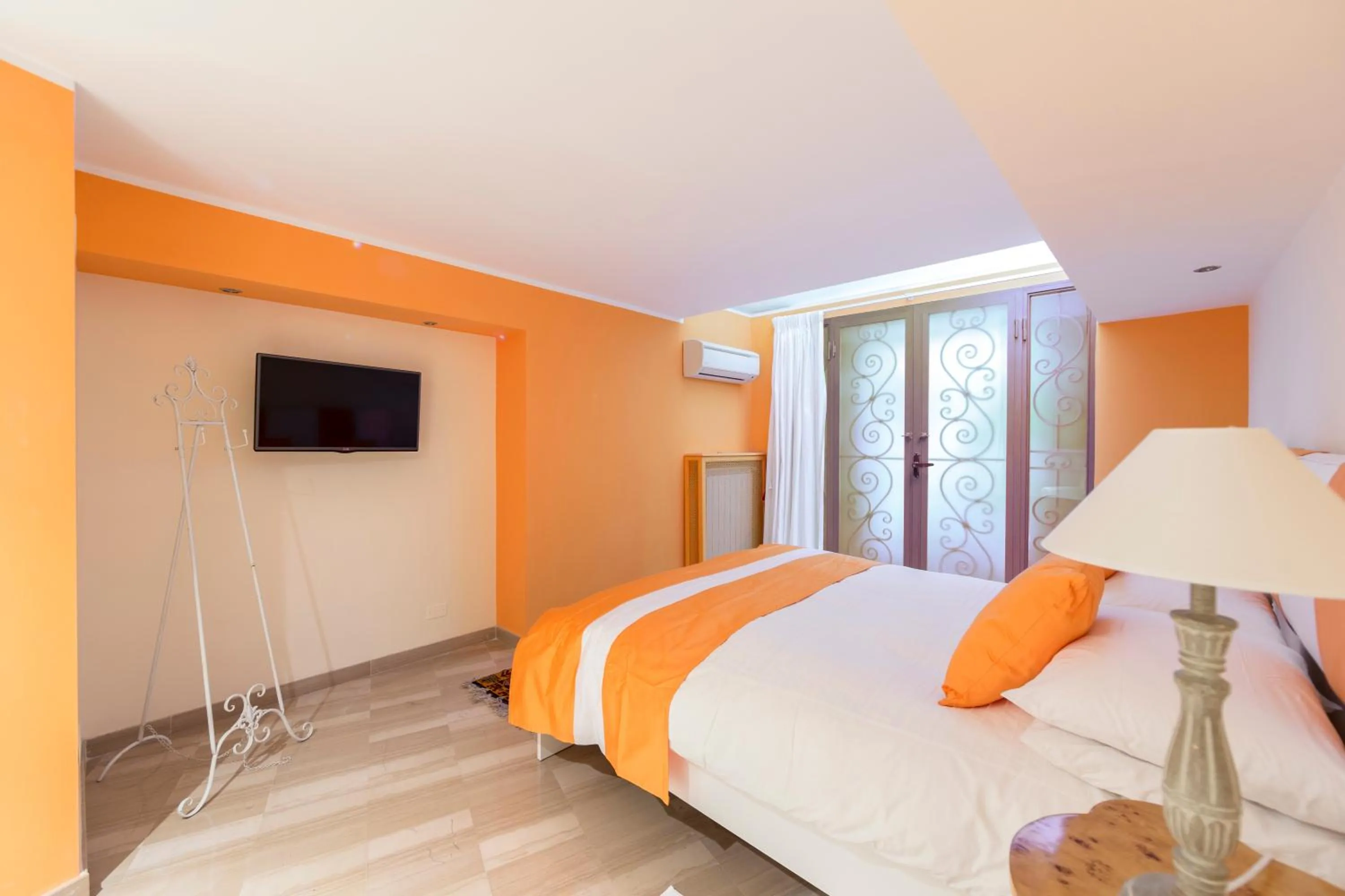 Photo of the whole room, Bed in Aristovascio