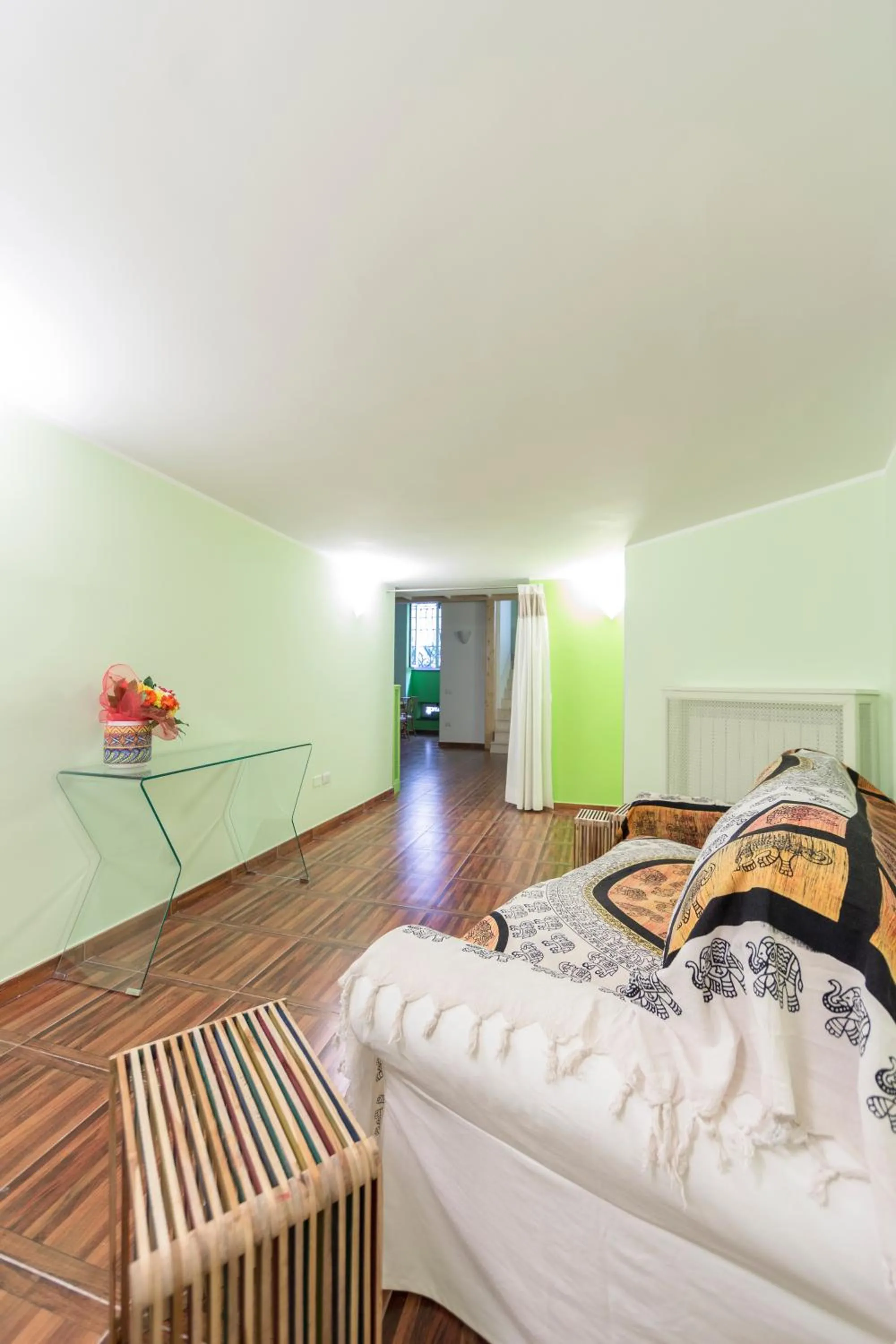 Seating area, Bed in Aristovascio
