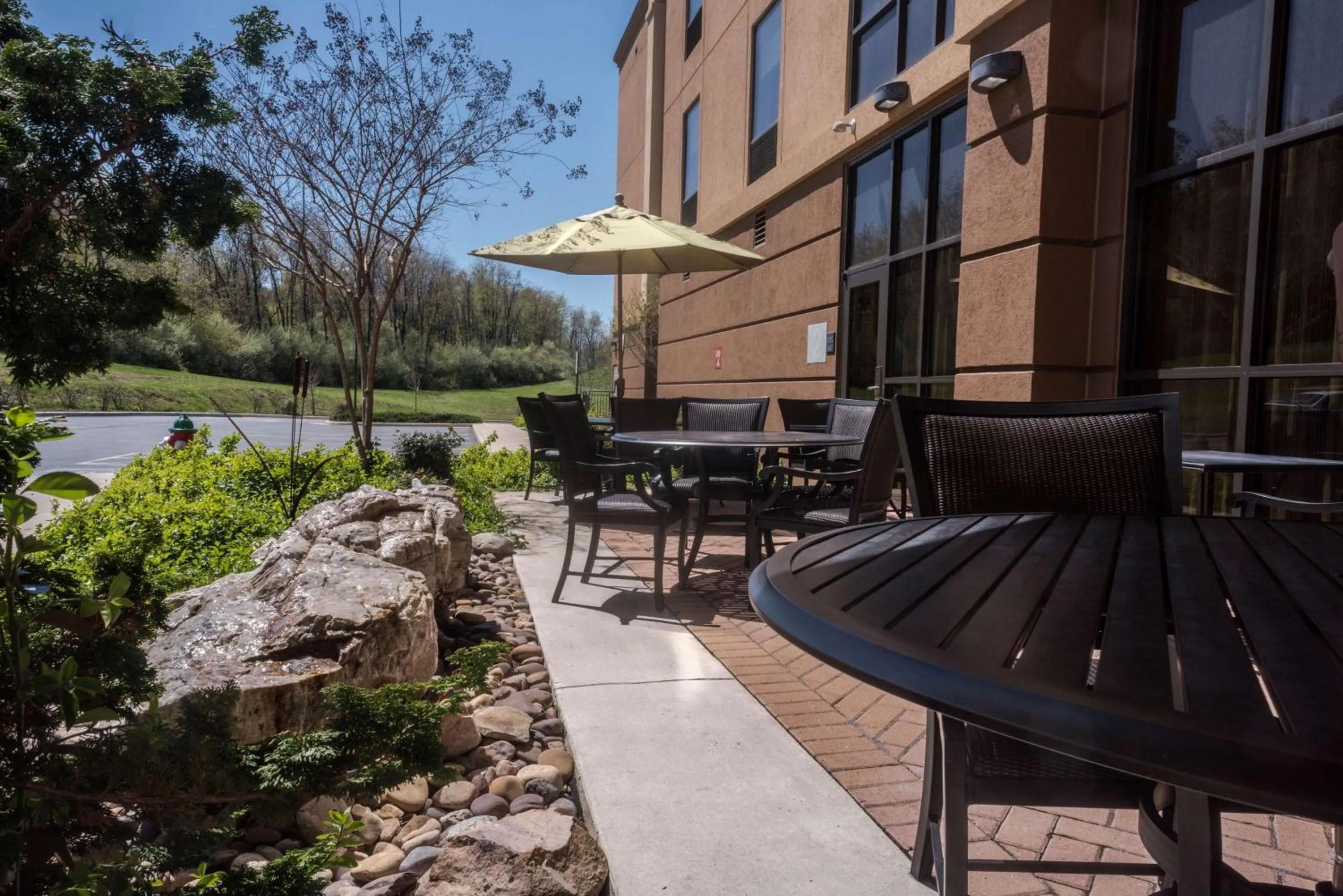 Patio in Hampton Inn and Suites Woodstock, Virginia