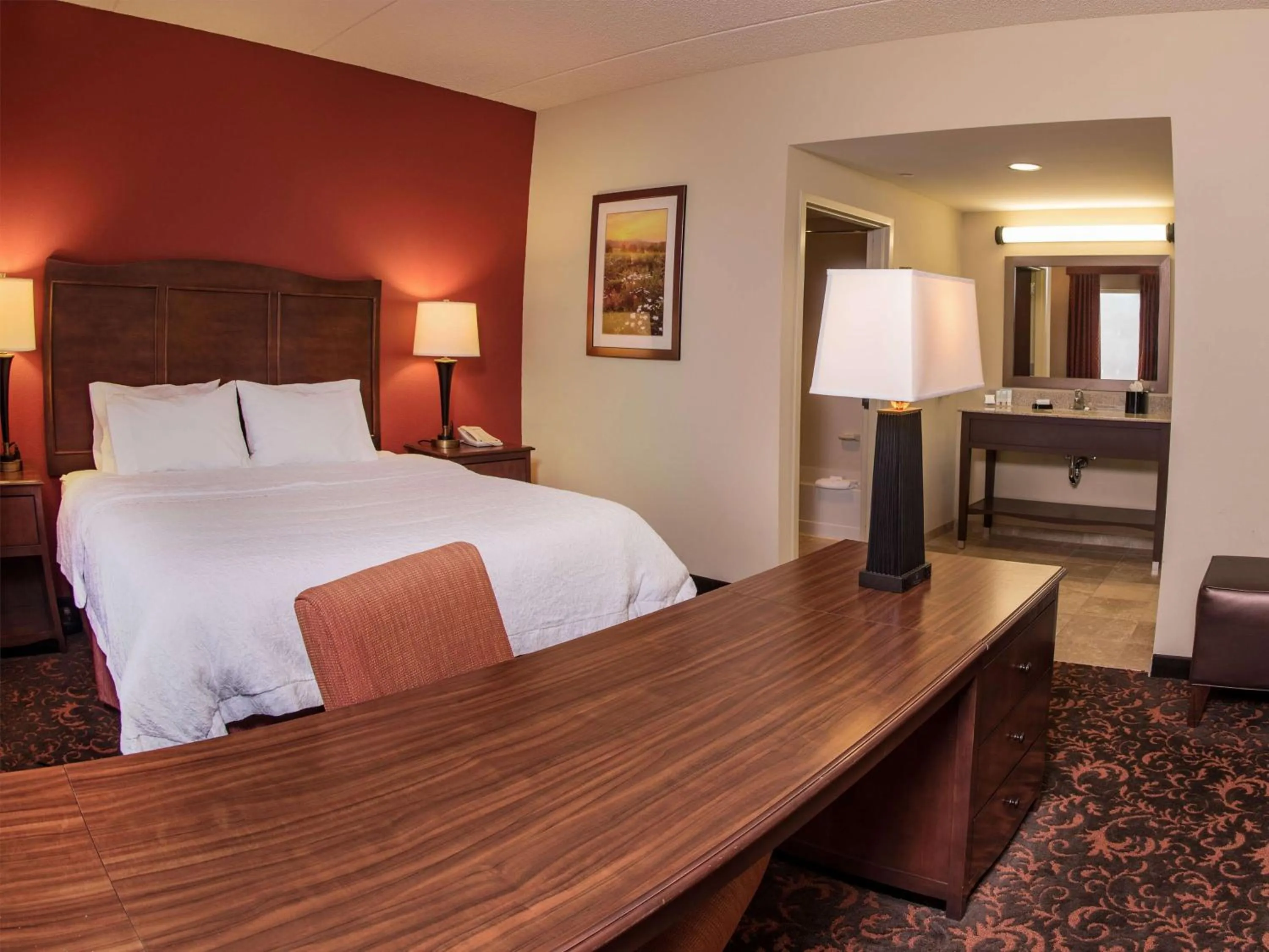 Bed in Hampton Inn and Suites Woodstock, Virginia