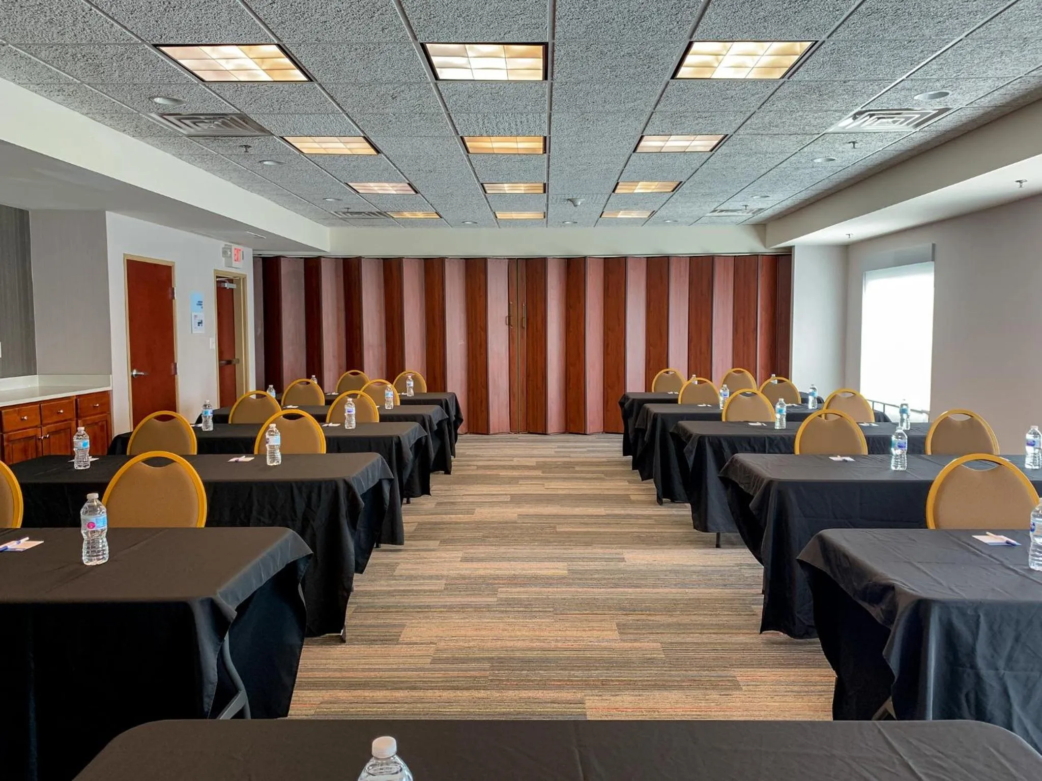 Meeting/conference room in Holiday Inn Express & Suites Lexington Downtown Area-Keeneland by IHG