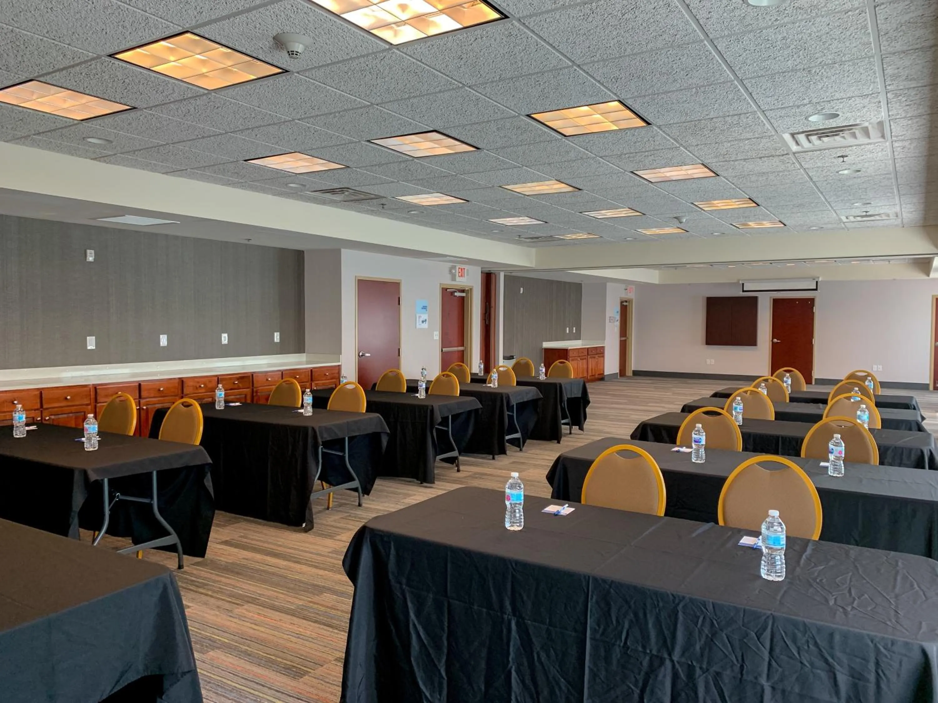 Meeting/conference room in Holiday Inn Express & Suites Lexington Downtown Area-Keeneland by IHG
