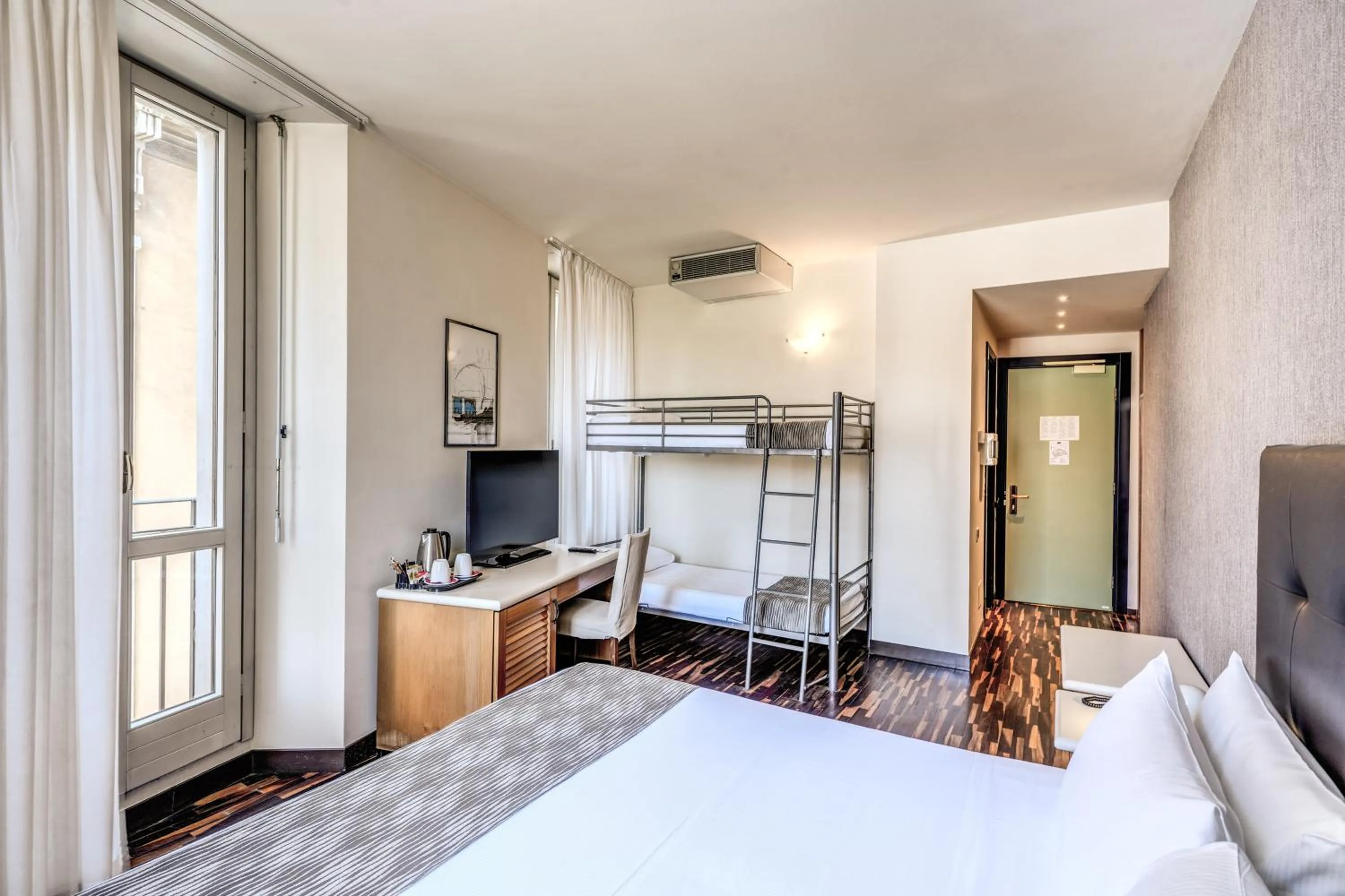 Bedroom, Bed in Albergo Firenze
