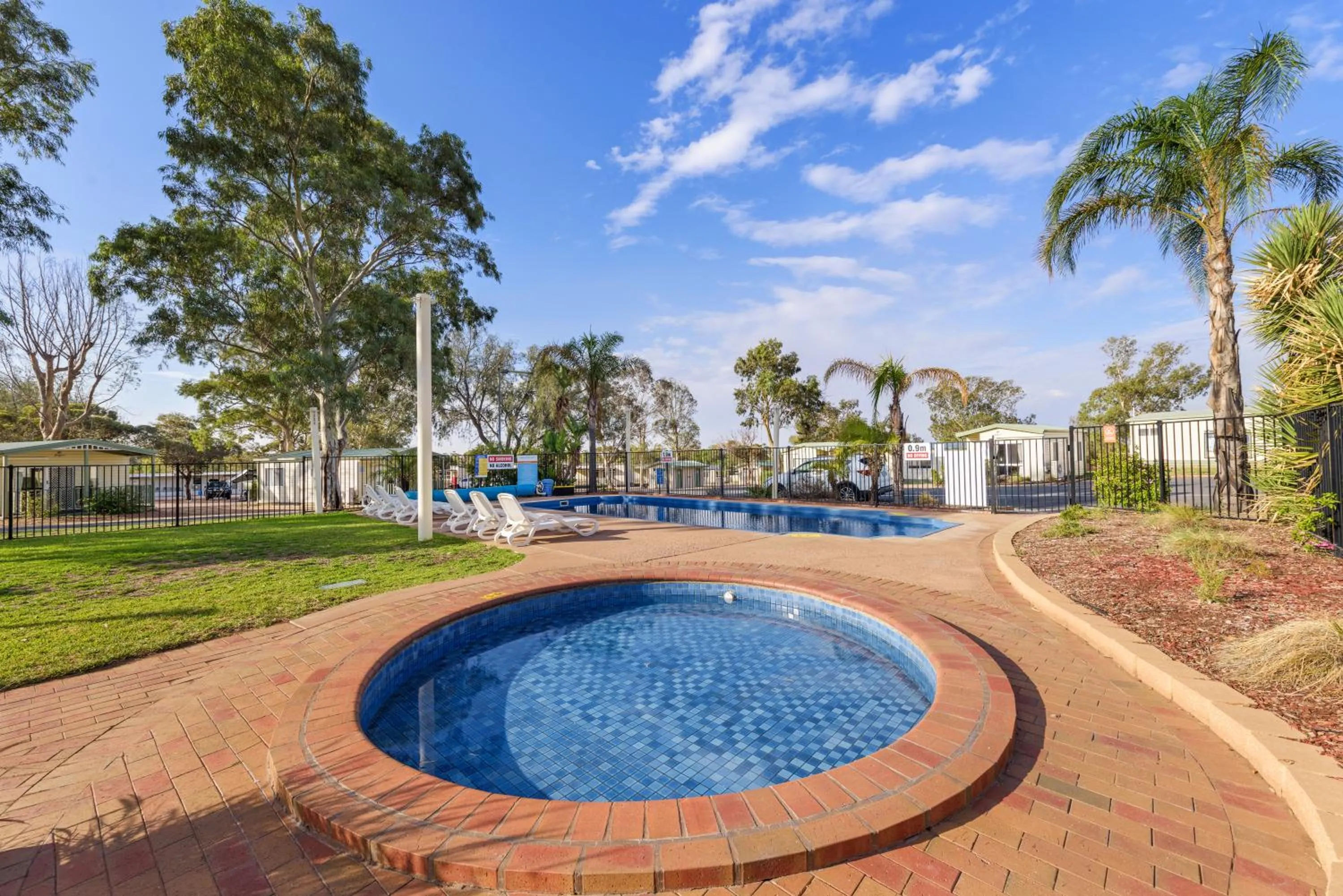 Swimming pool in Discovery Parks - Port Augusta