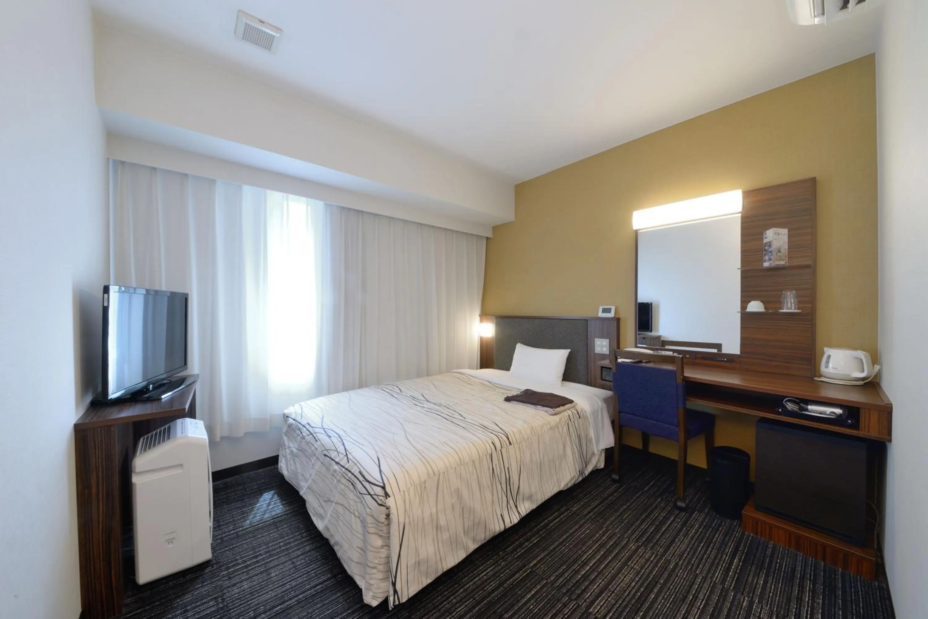 Photo of the whole room, Bed in Fukui Manten Hotel Ekimae