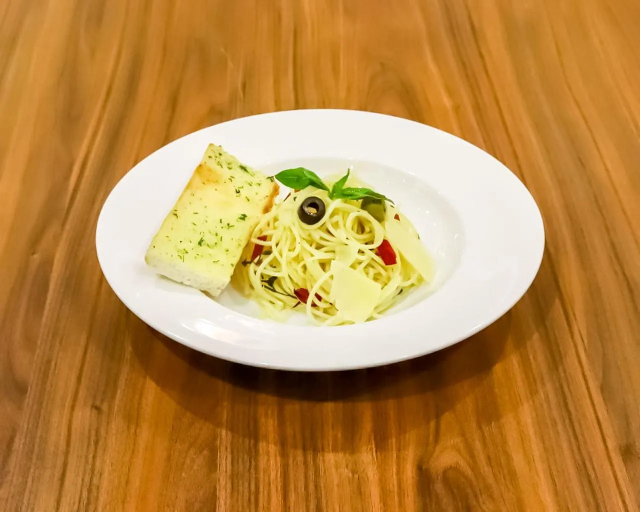 Food in Lemon Tree Hotel Electronics City