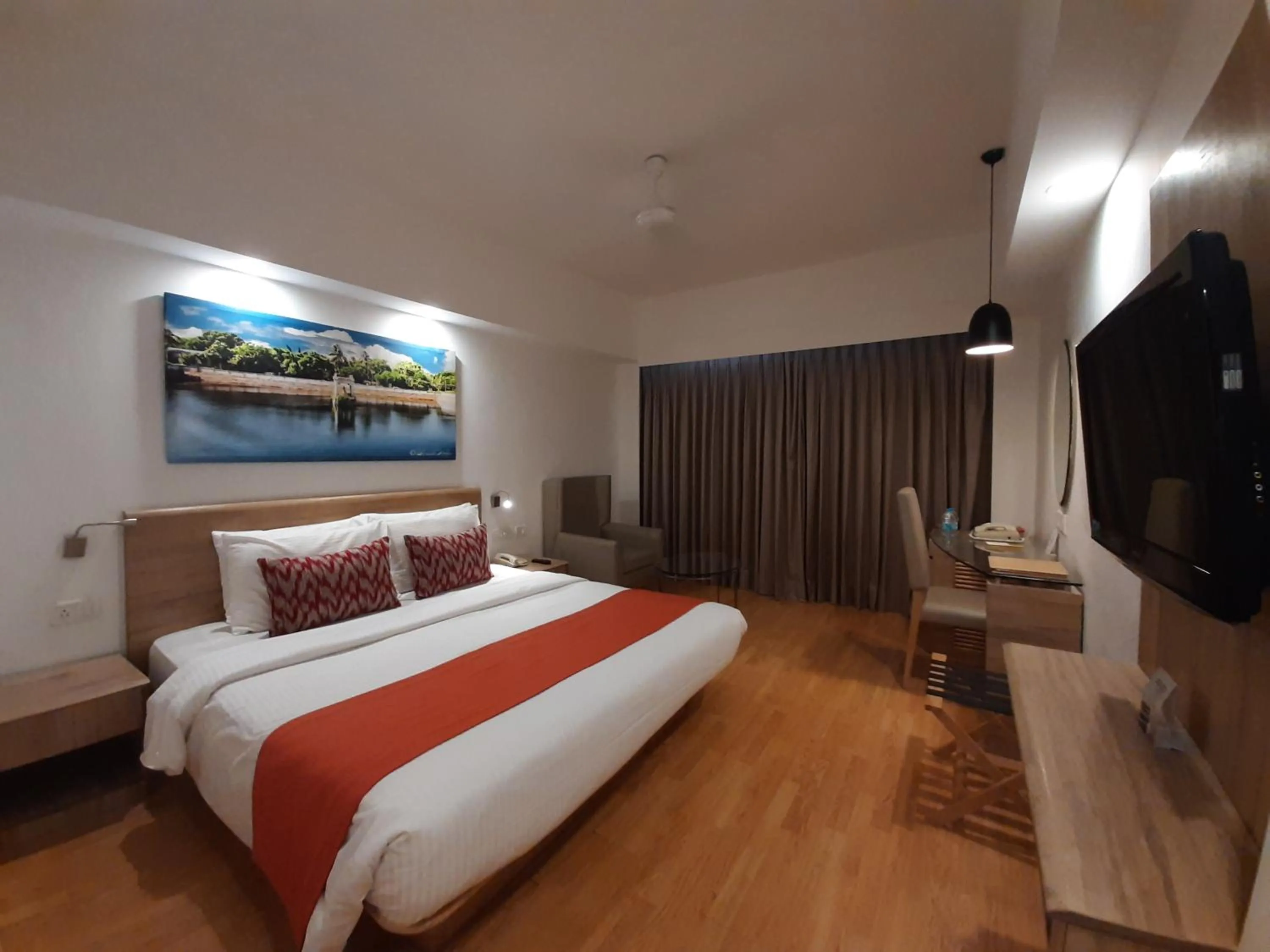 Bed in Lemon Tree Hotel Chennai