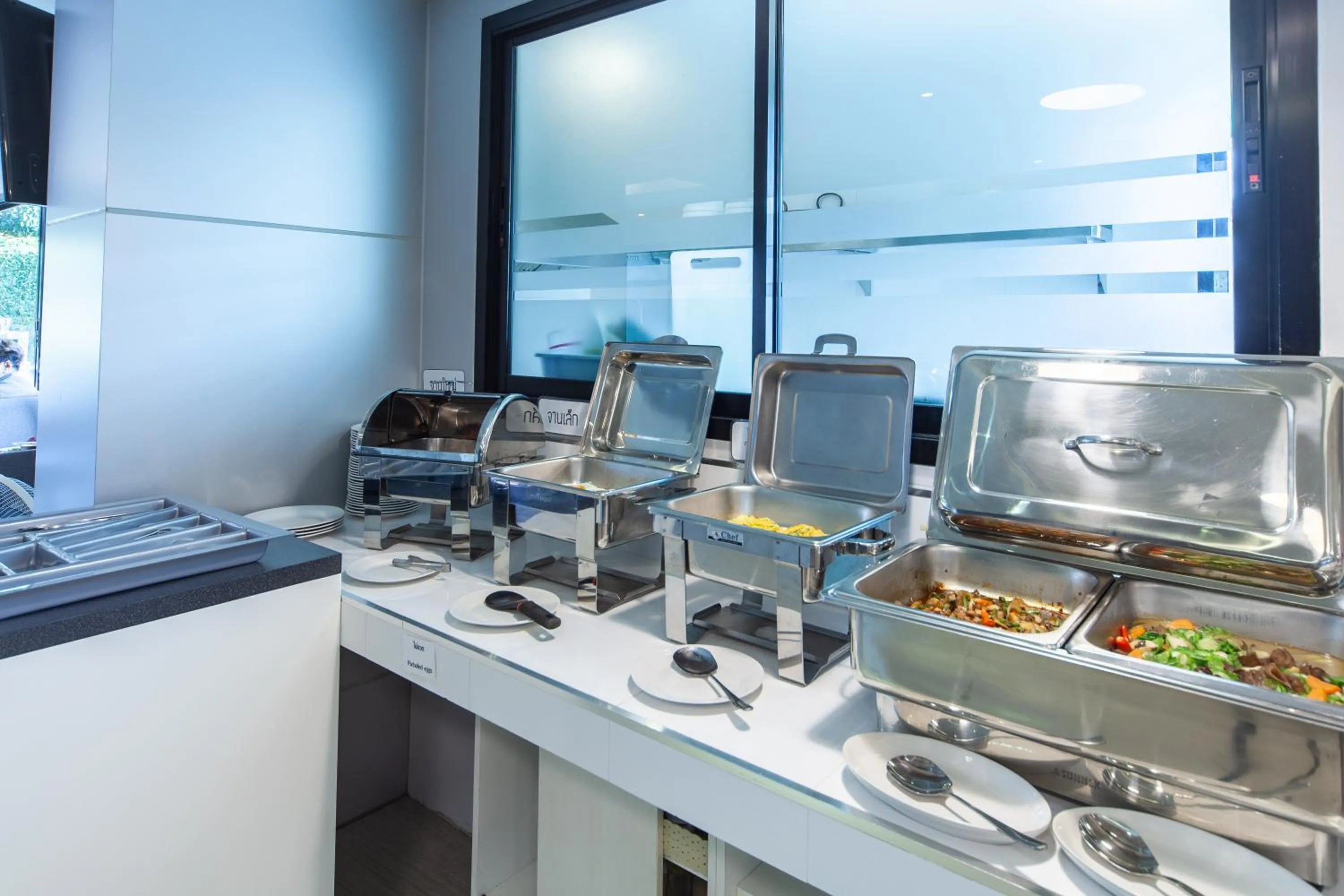 Buffet breakfast in Rung Aroon Hotel By Le Siri