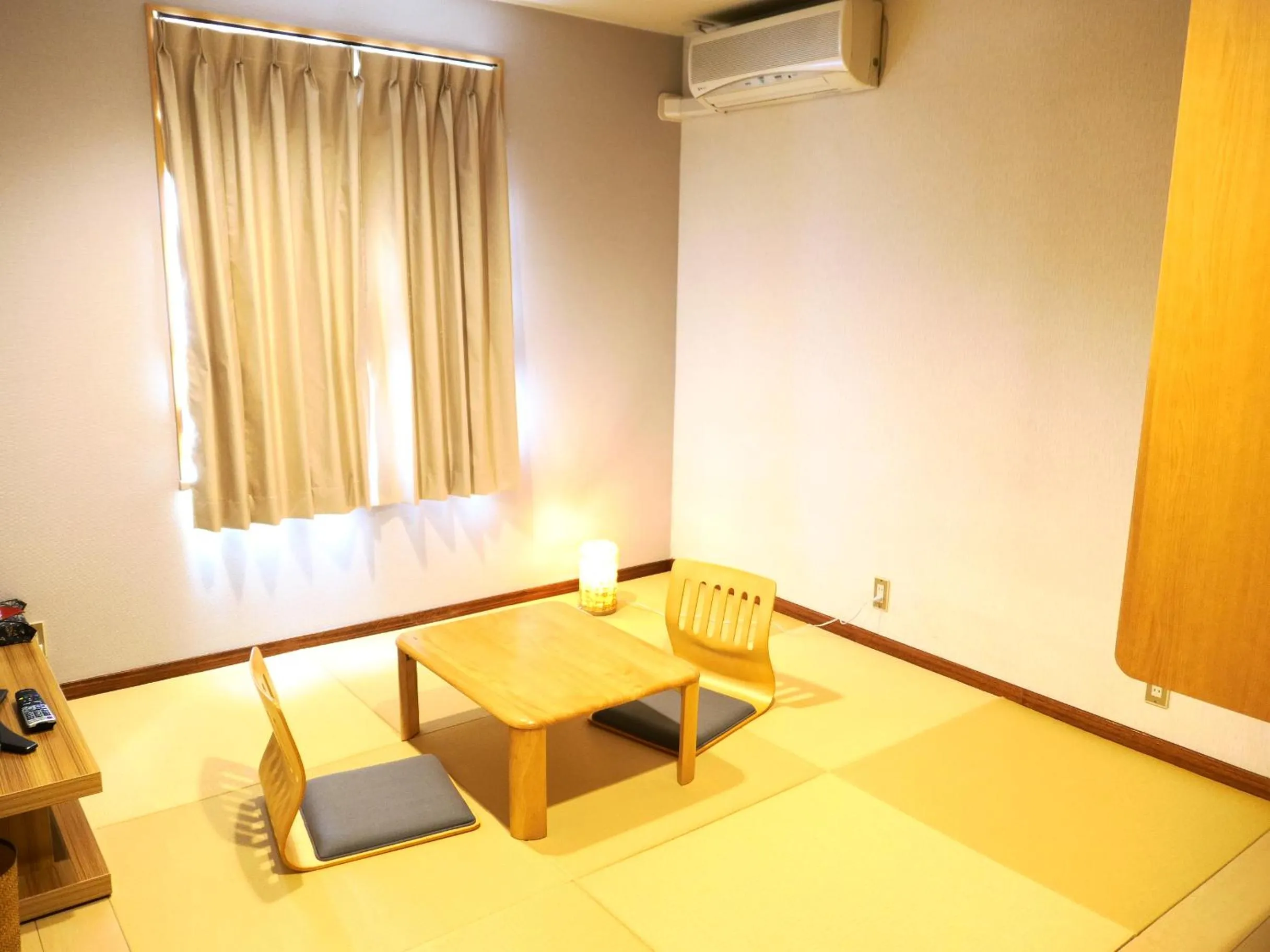 Photo of the whole room in Pension Avenue