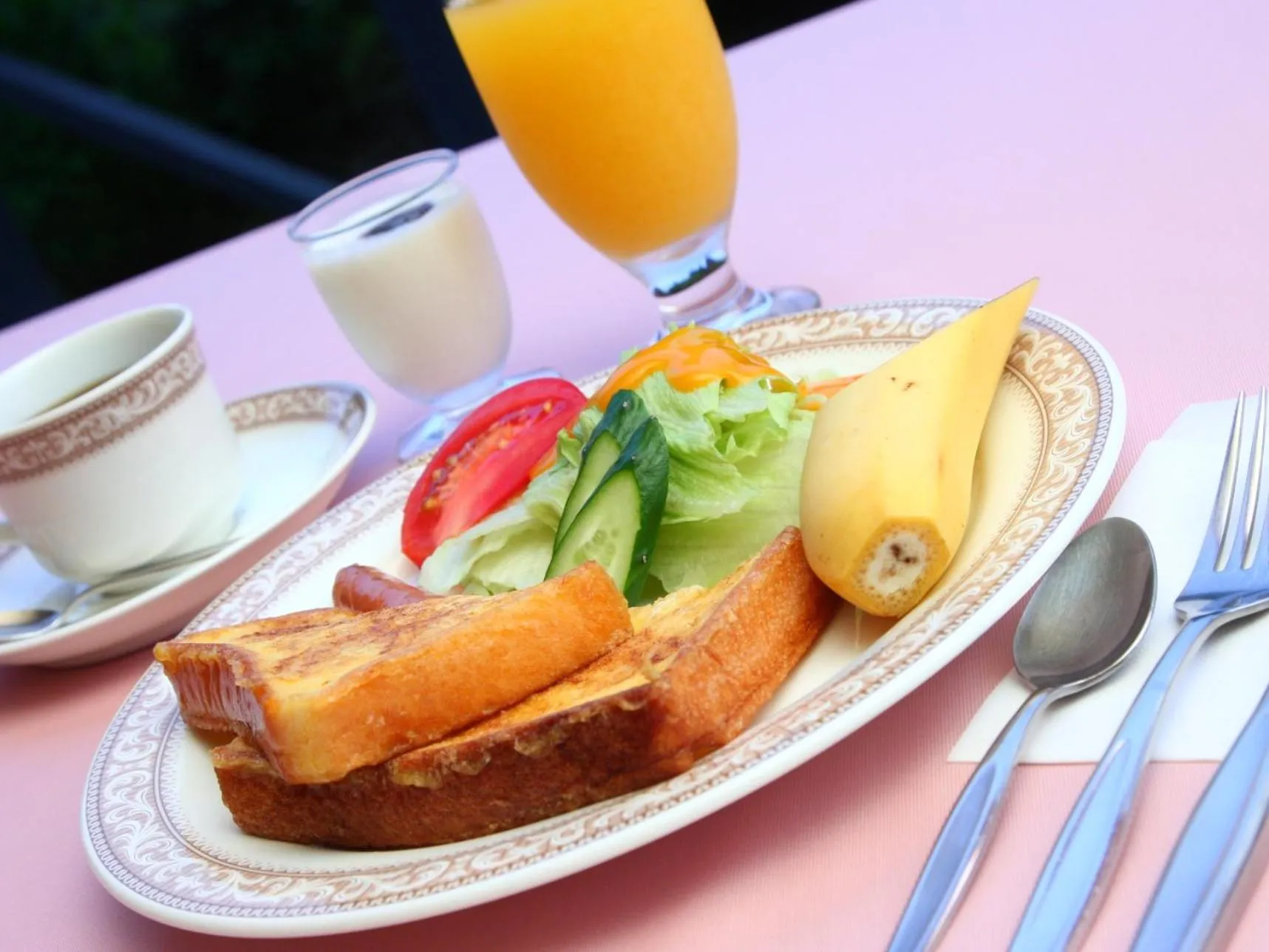 Food and drinks in Pension Avenue