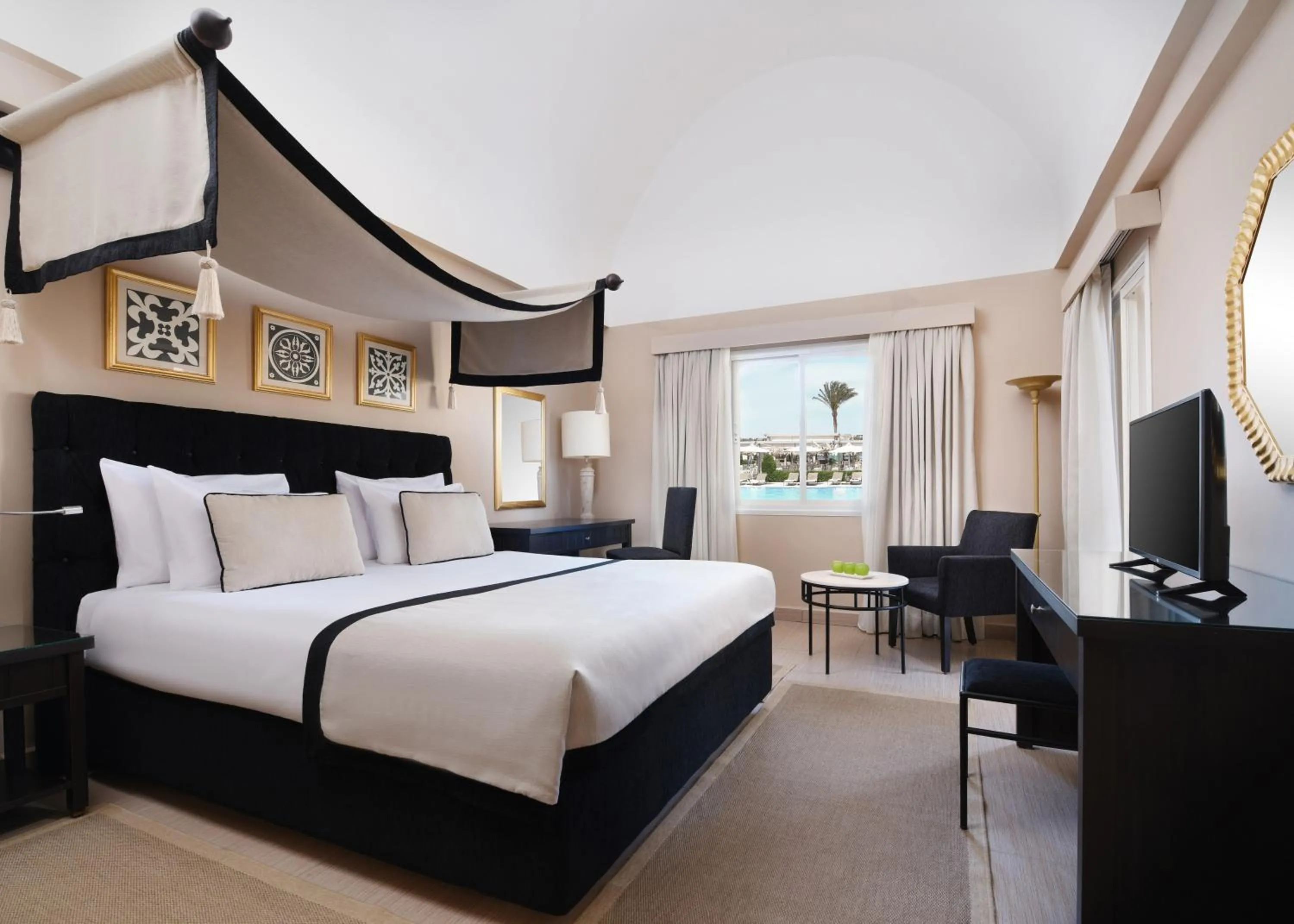 Photo of the whole room, Bed in JAZ Makadina