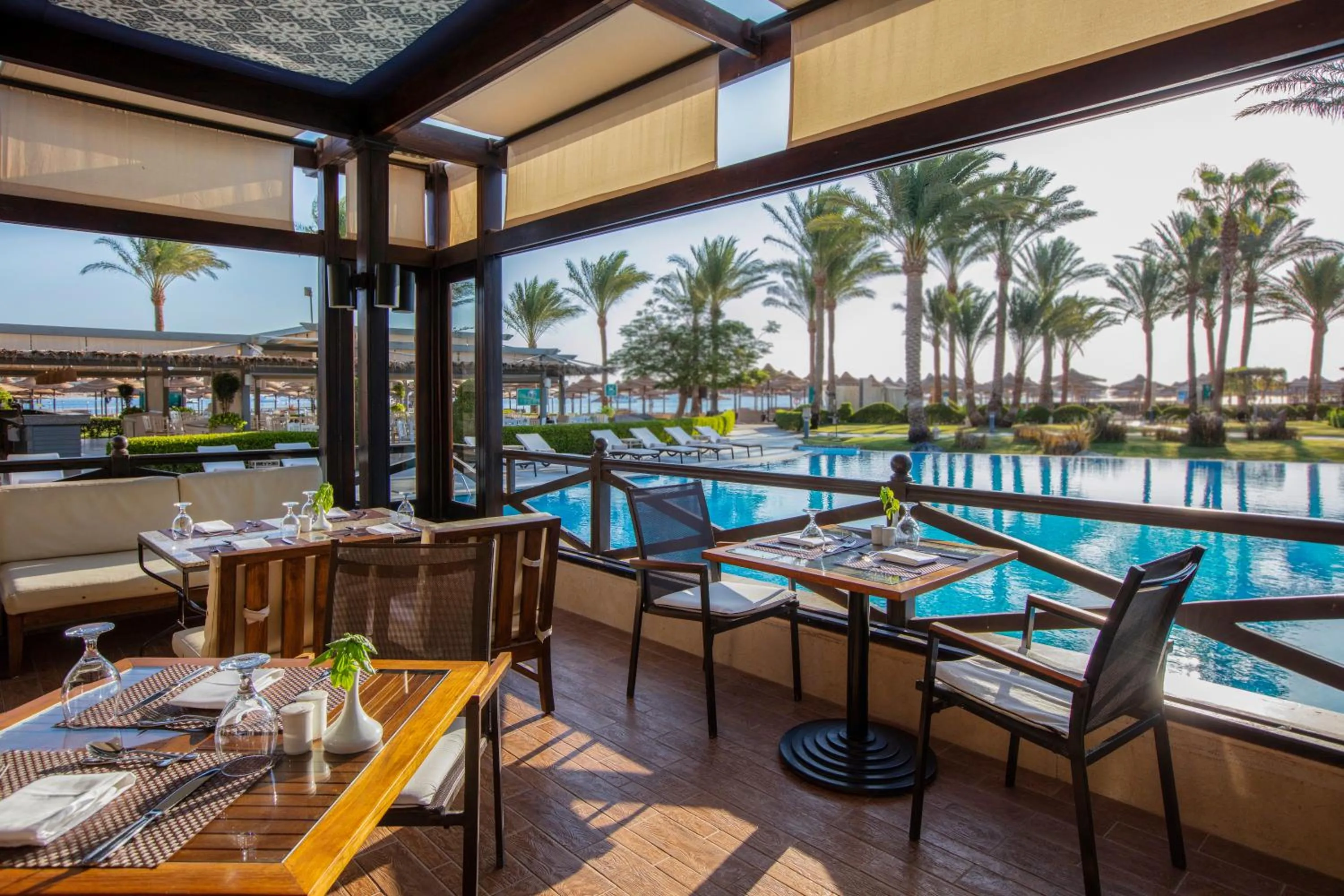 Restaurant/places to eat in JAZ Makadina