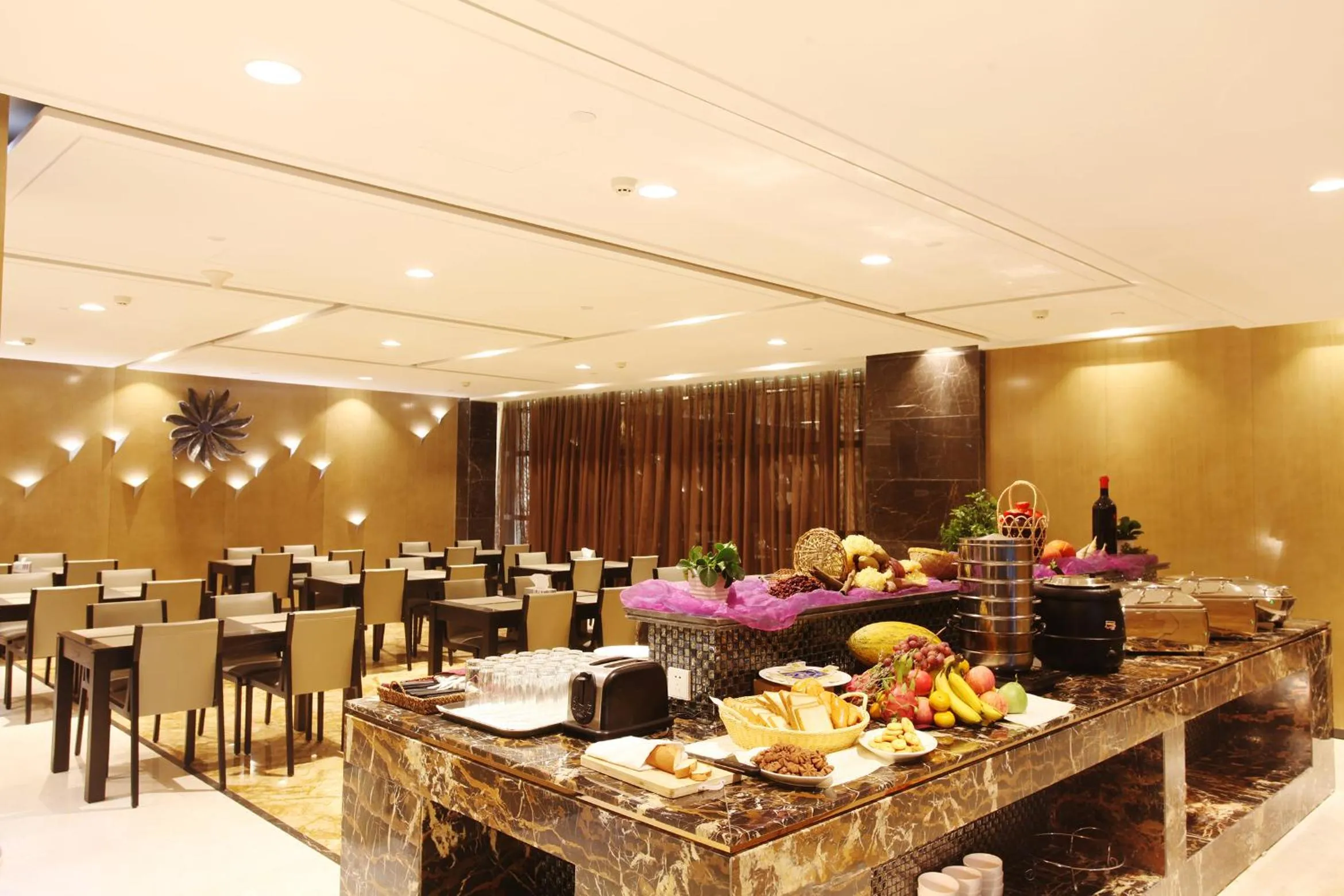 Buffet breakfast in Xi'an Peace Arch Hotel