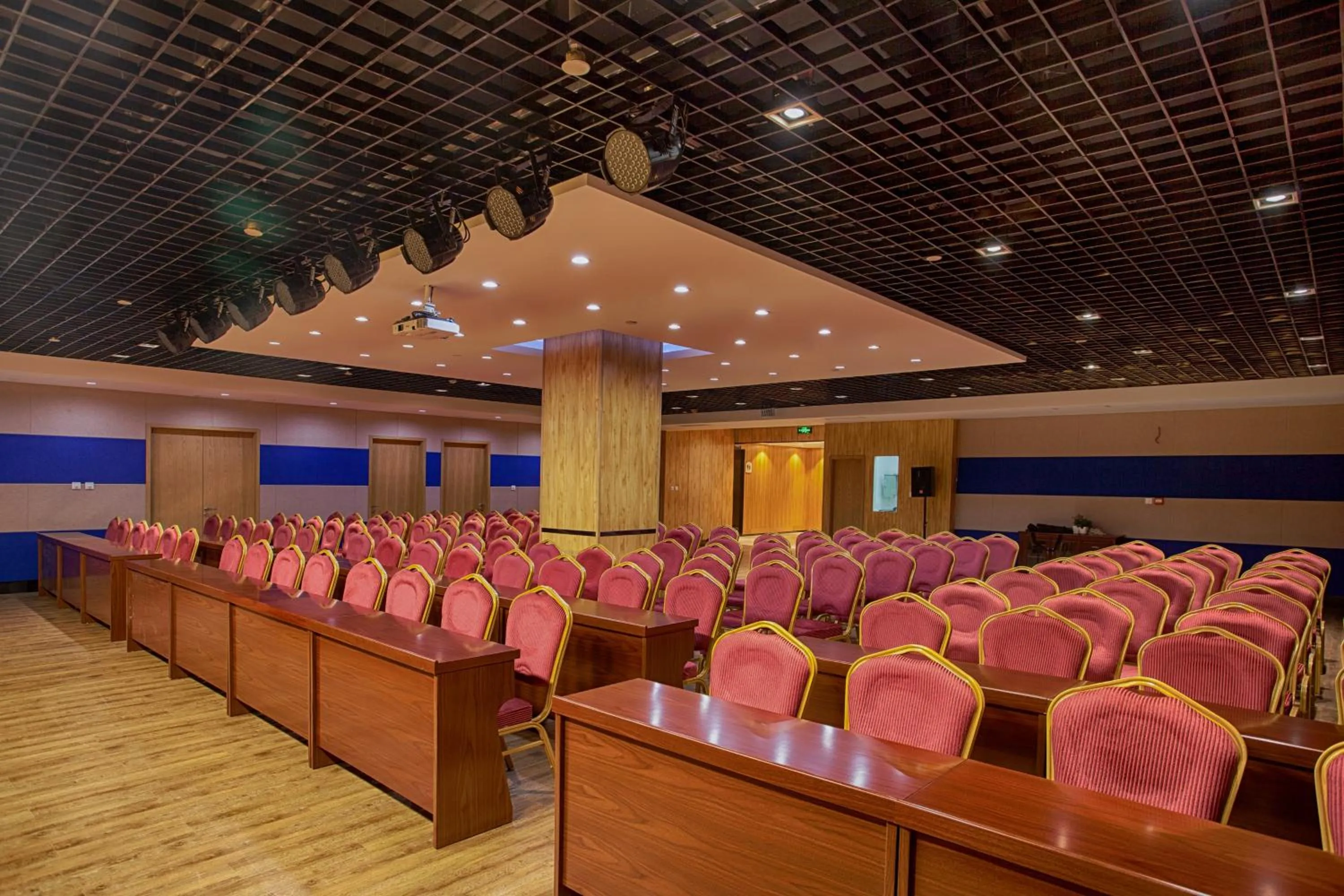 Meeting/conference room in Xi'an Peace Arch Hotel