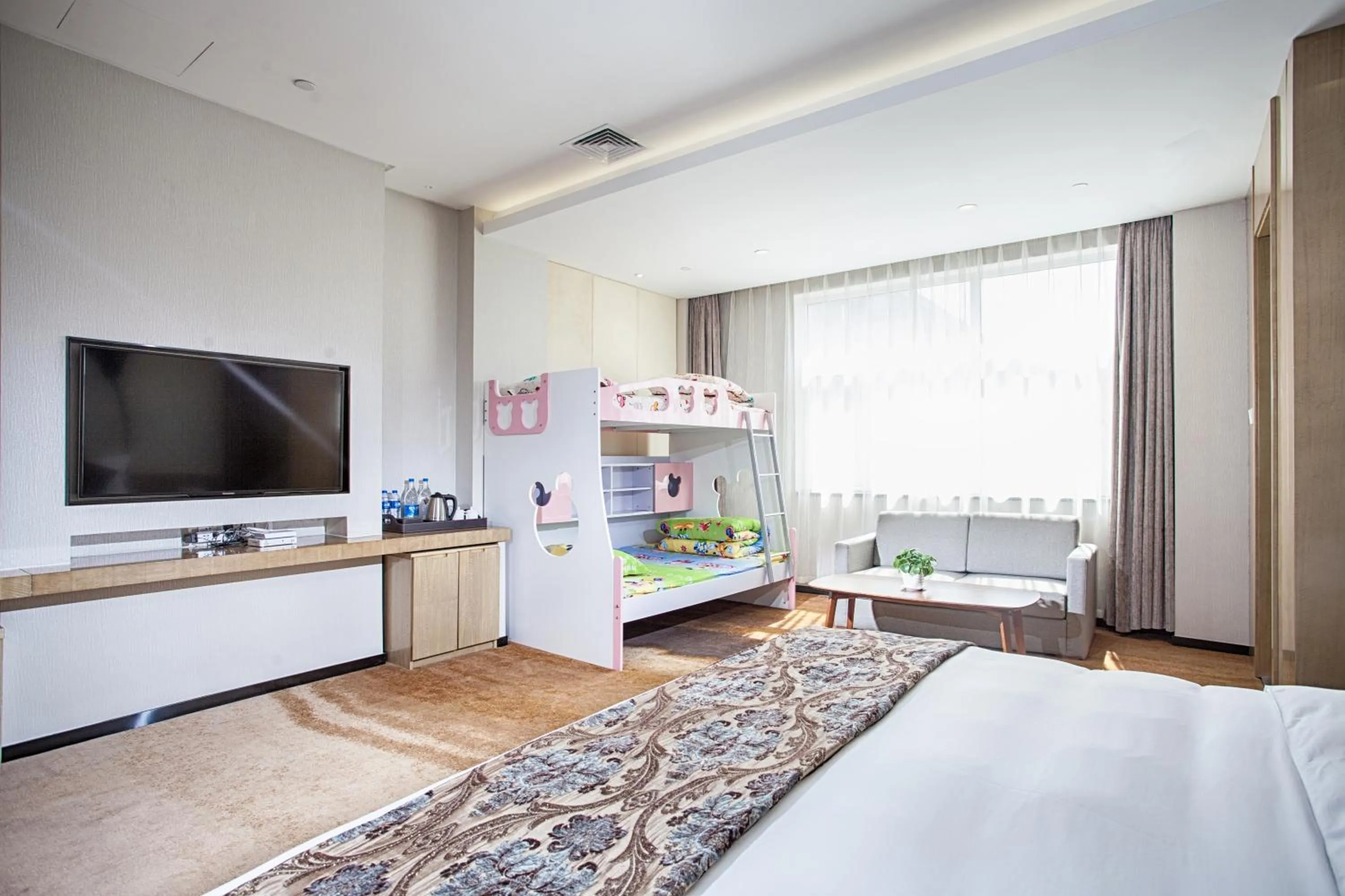 Photo of the whole room in Xi'an Peace Arch Hotel