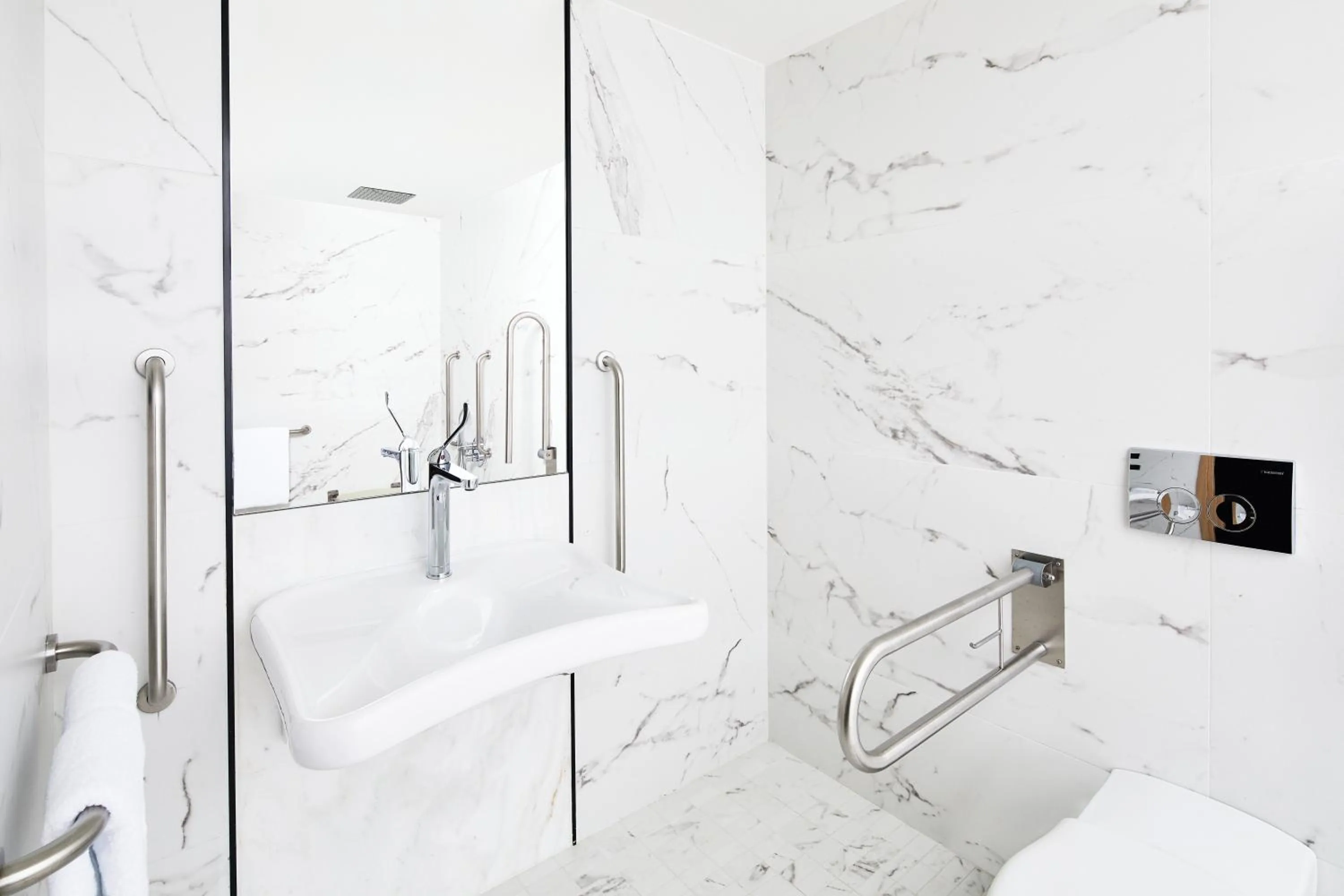 Bathroom in Grand Hyatt Athens