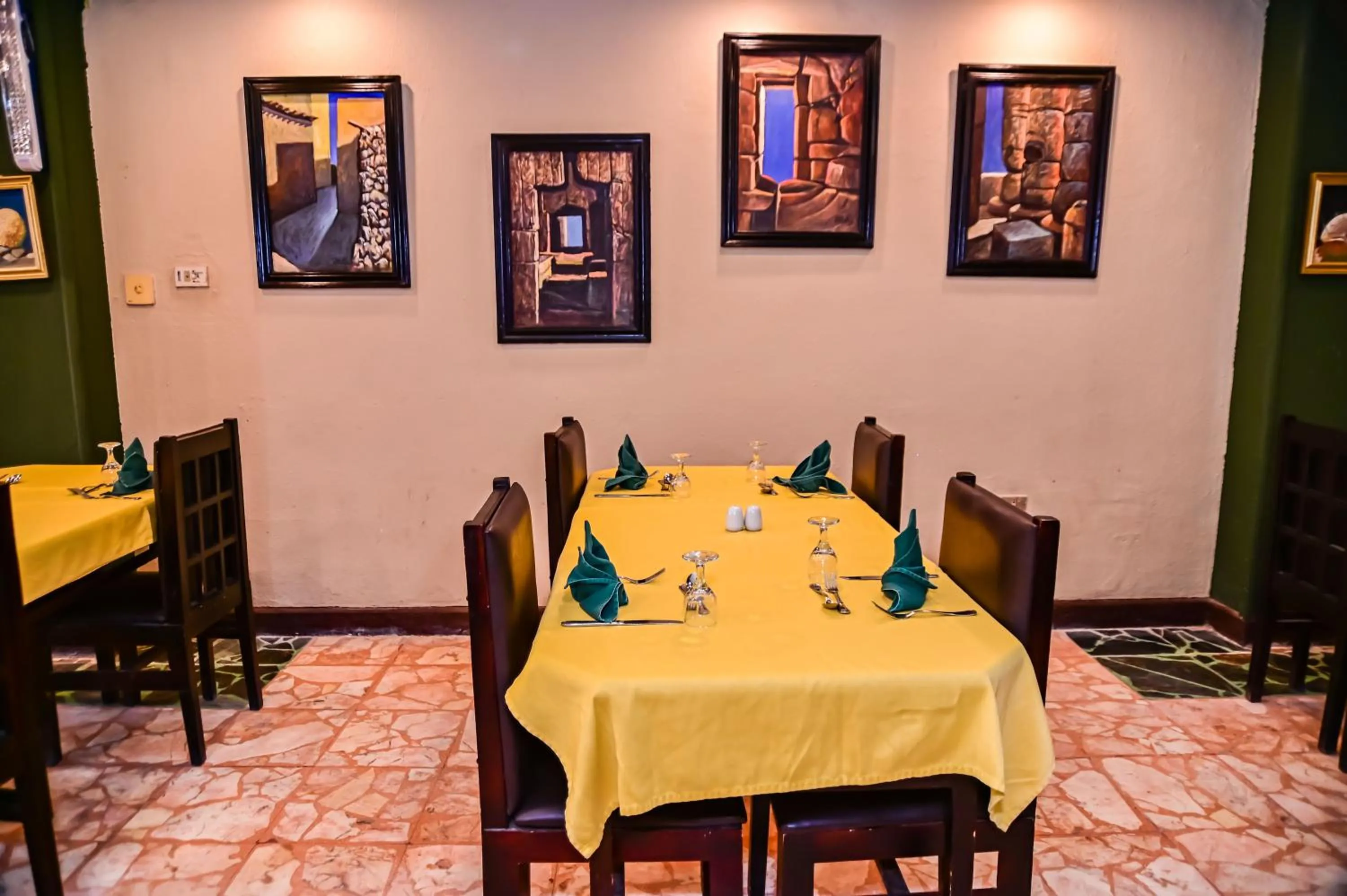 Restaurant/places to eat in Eagles Paradise Abu Soma Resort