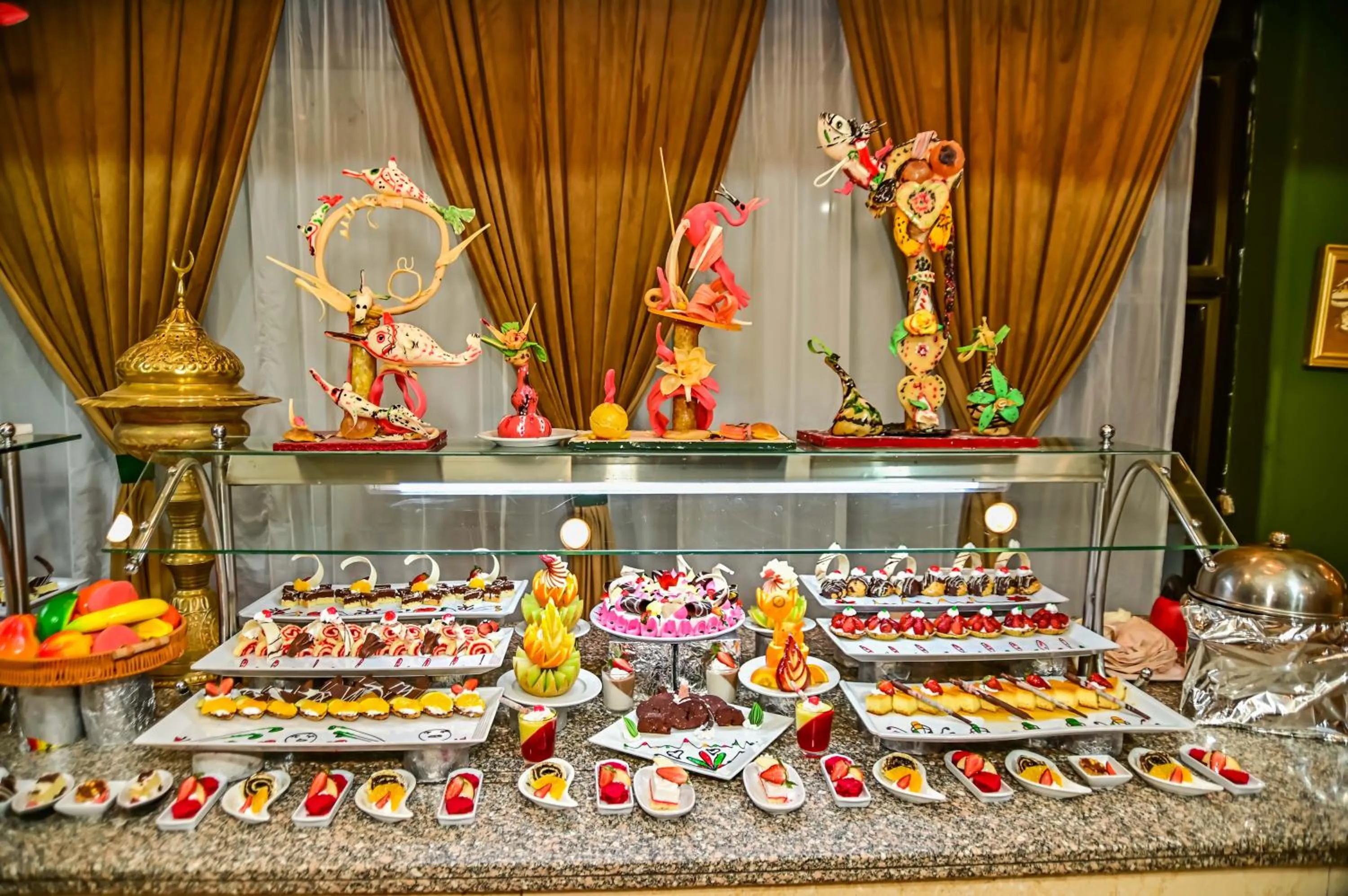 Food in Eagles Paradise Abu Soma Resort