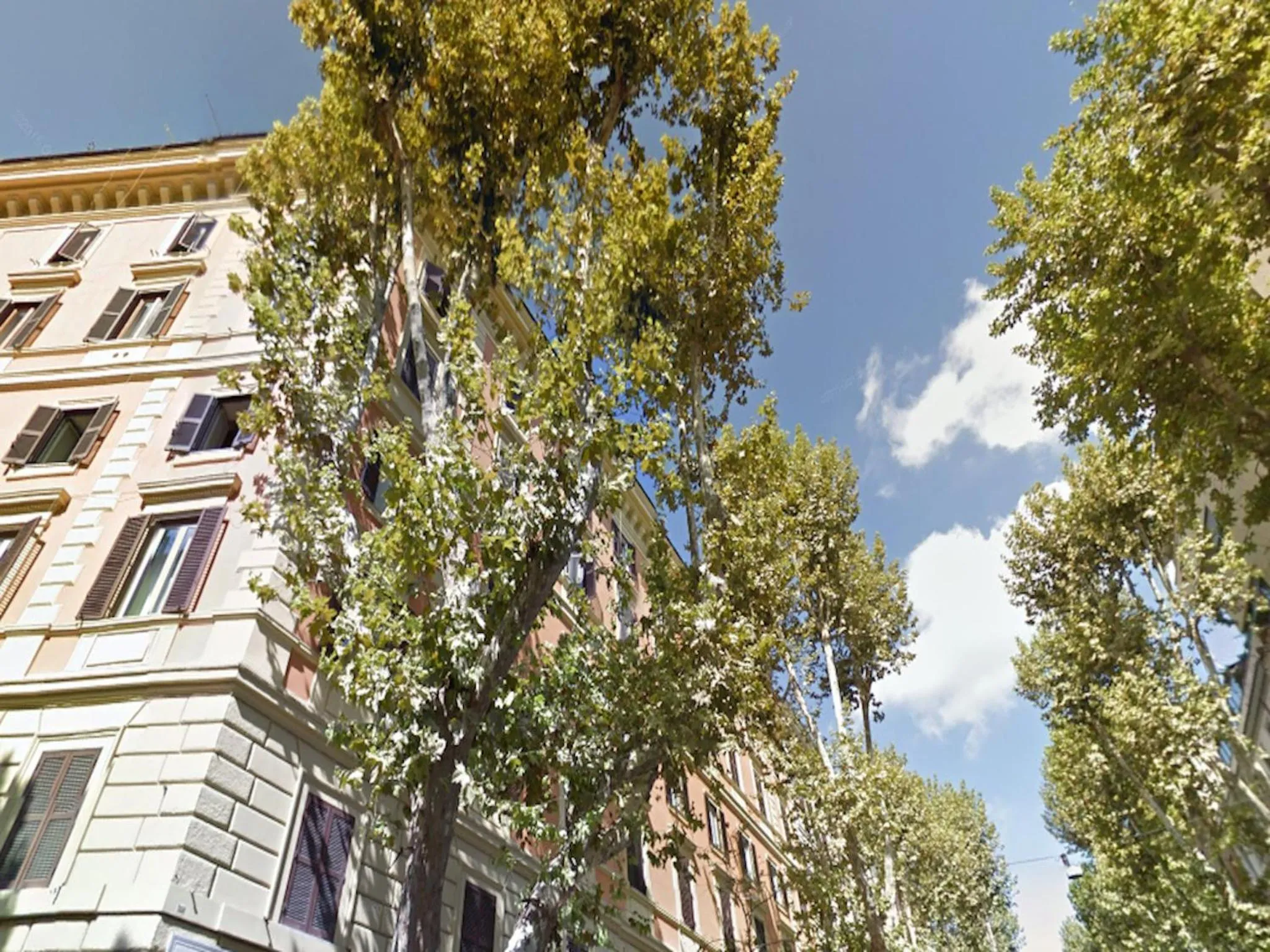 Property building in iRooms Central Station