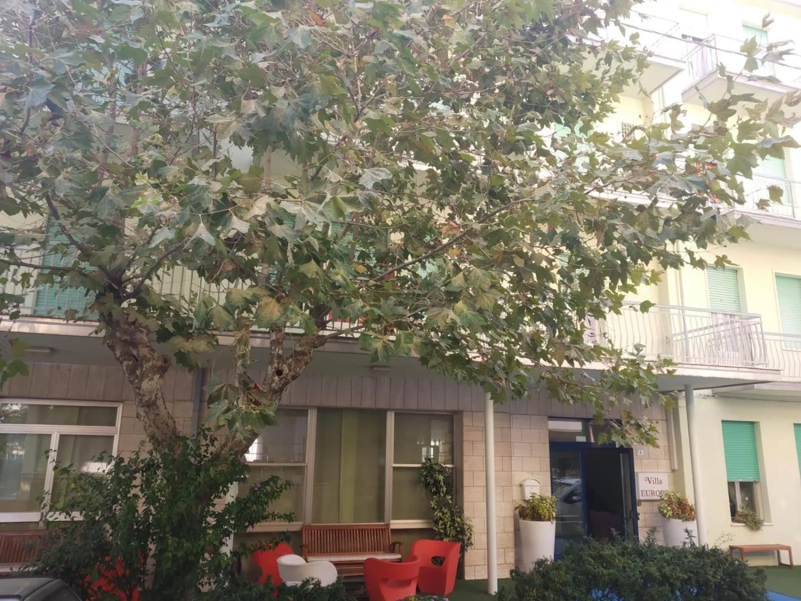 Property building in Hotel Villa Europa
