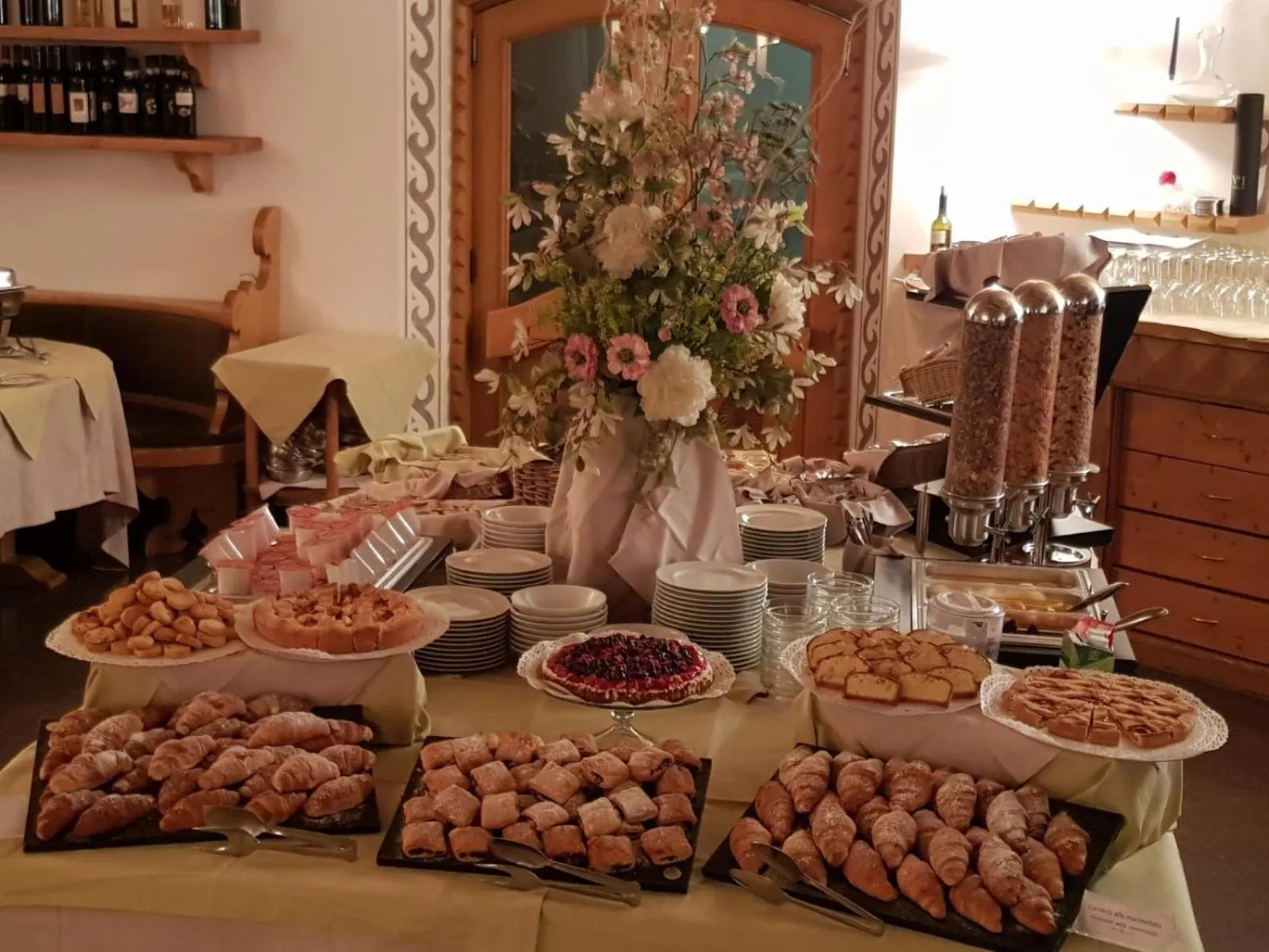 Breakfast in Hotel Santanton