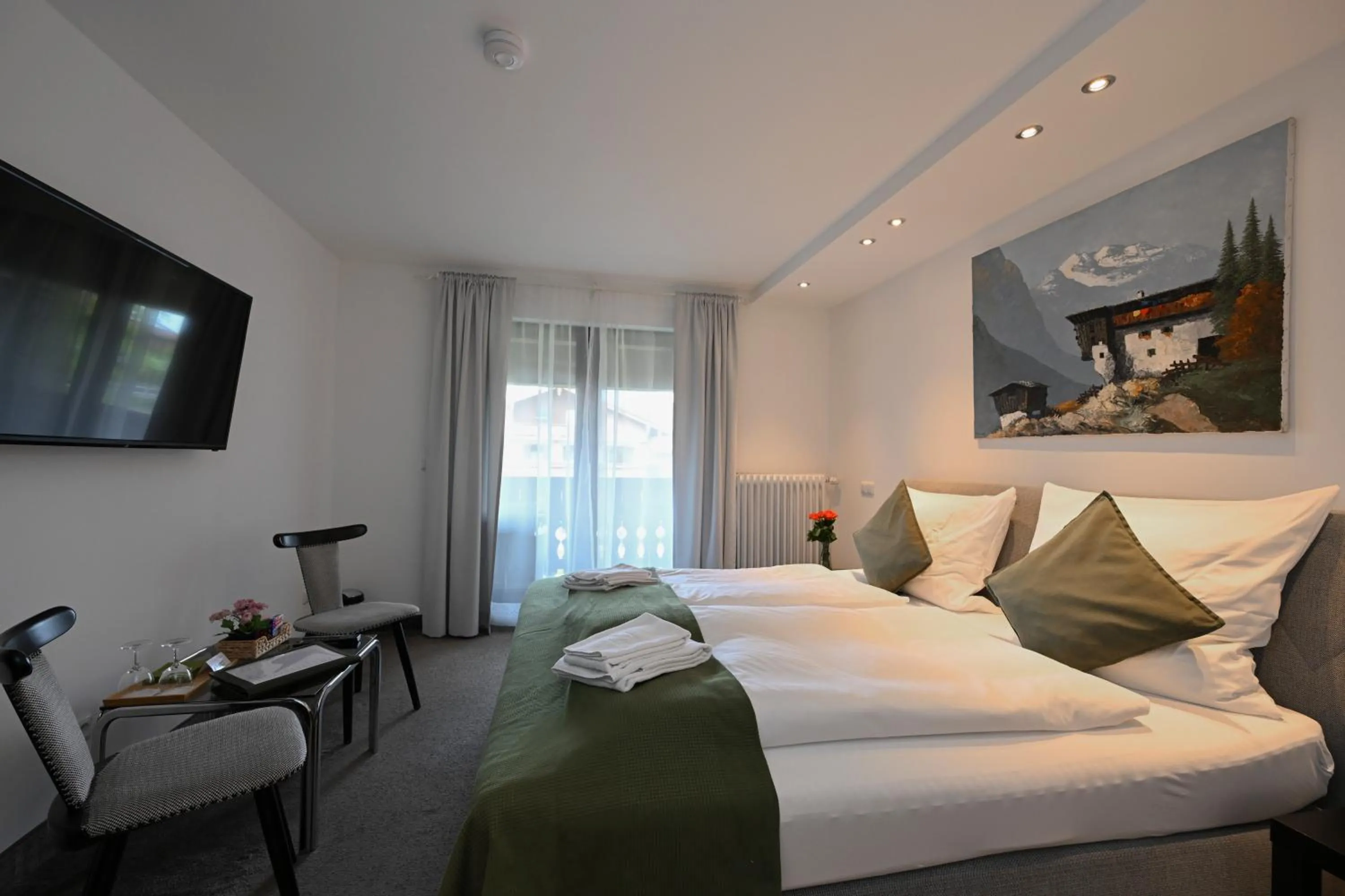 Photo of the whole room, Bed in Hardi's Hotel