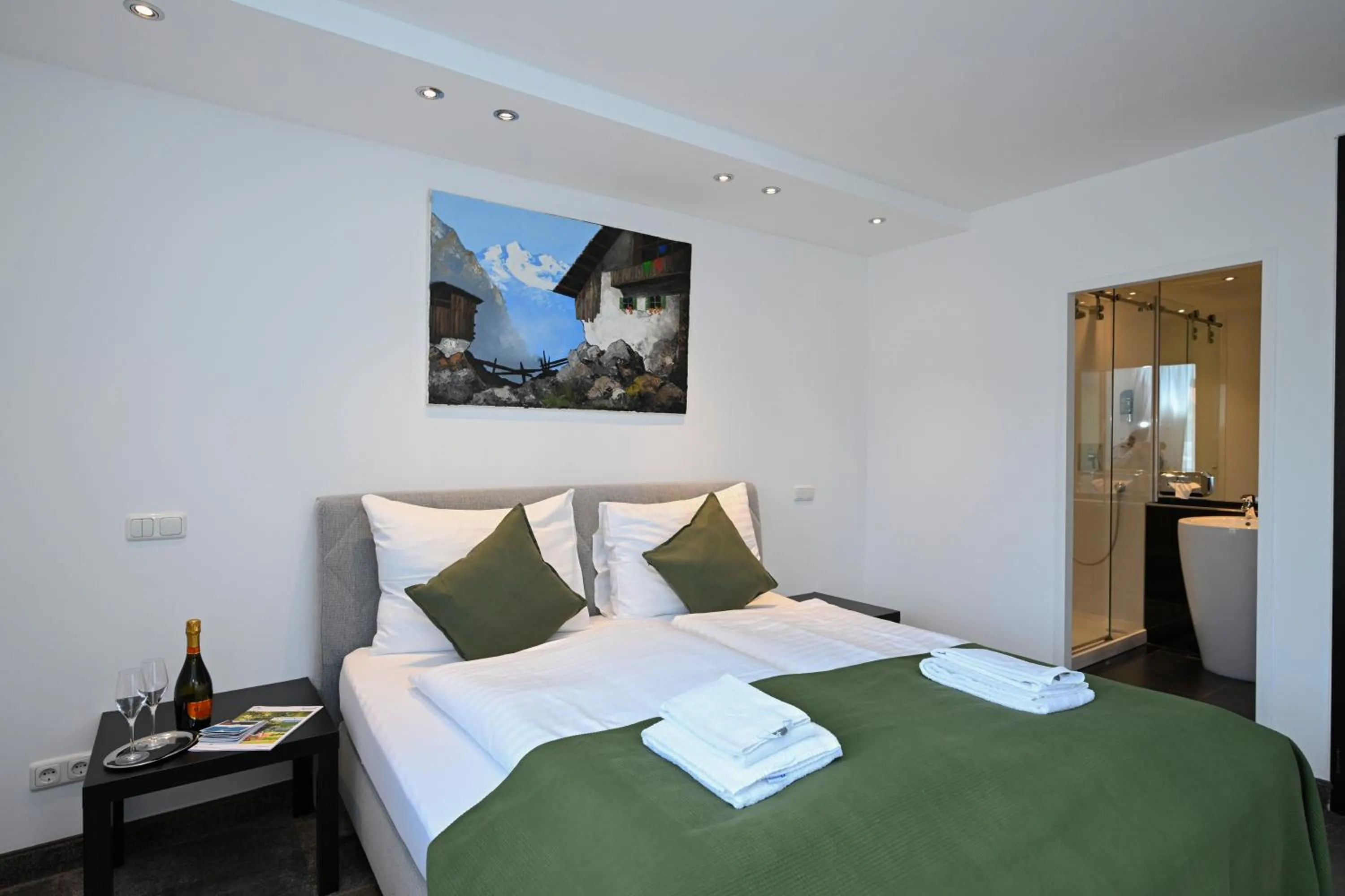 Bed in Hardi's Hotel