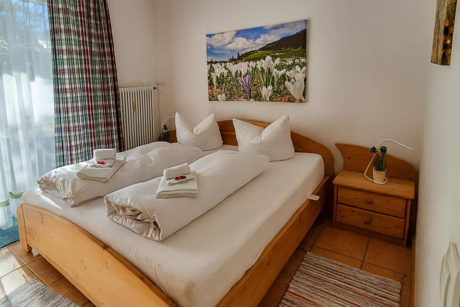 Bedroom, Bed in Hardi's Hotel