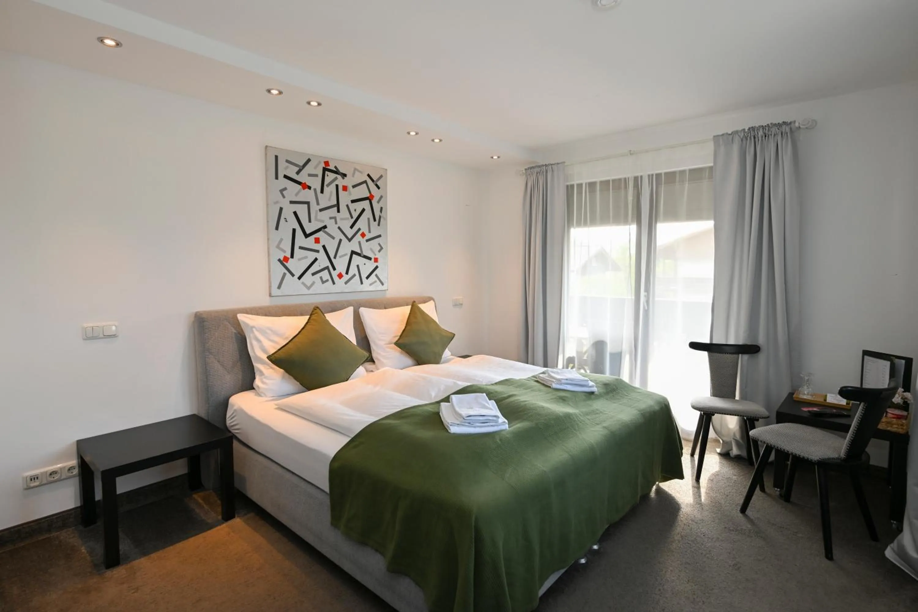Photo of the whole room, Bed in Hardi's Hotel