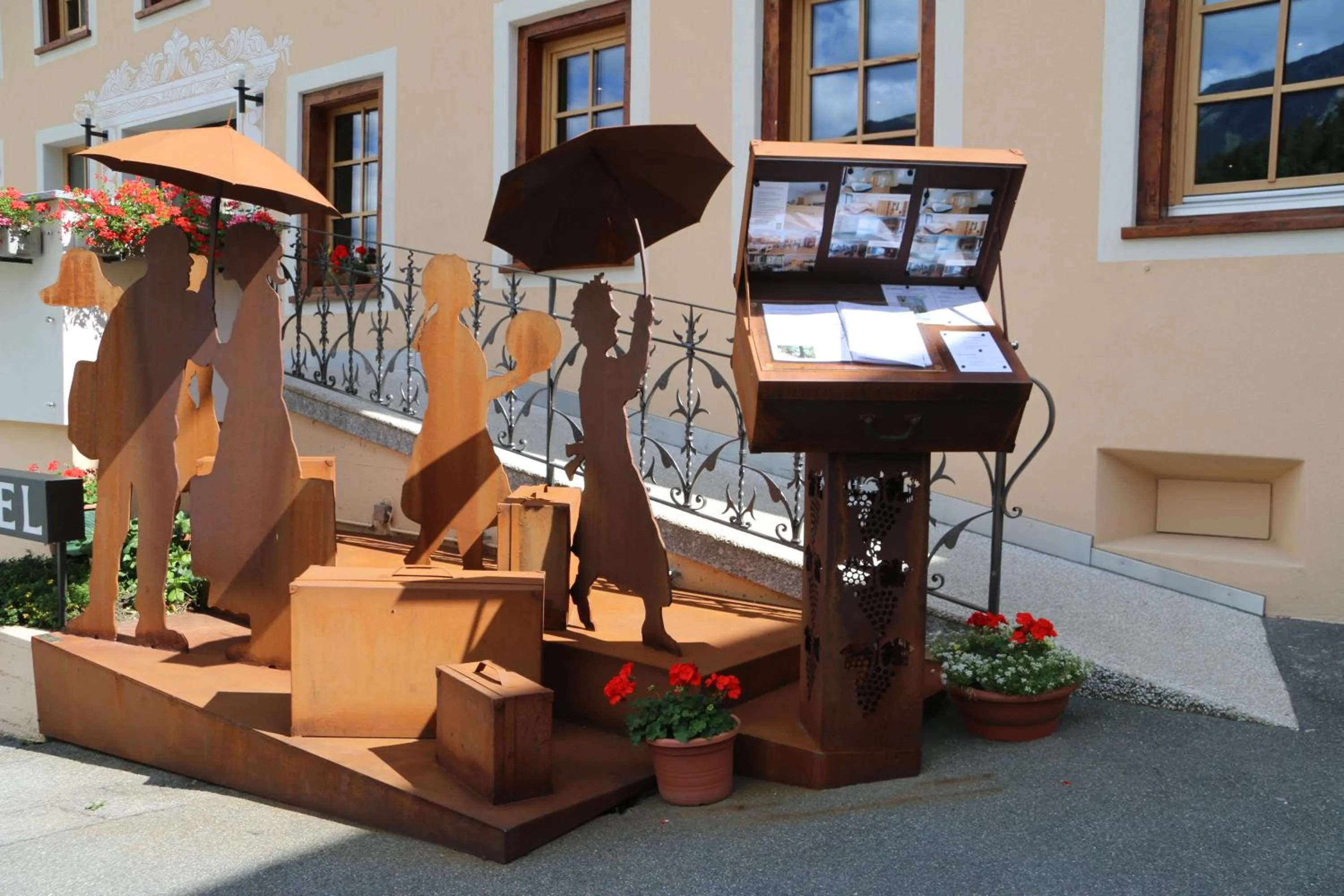 Facade/entrance in Hotel Helvetia