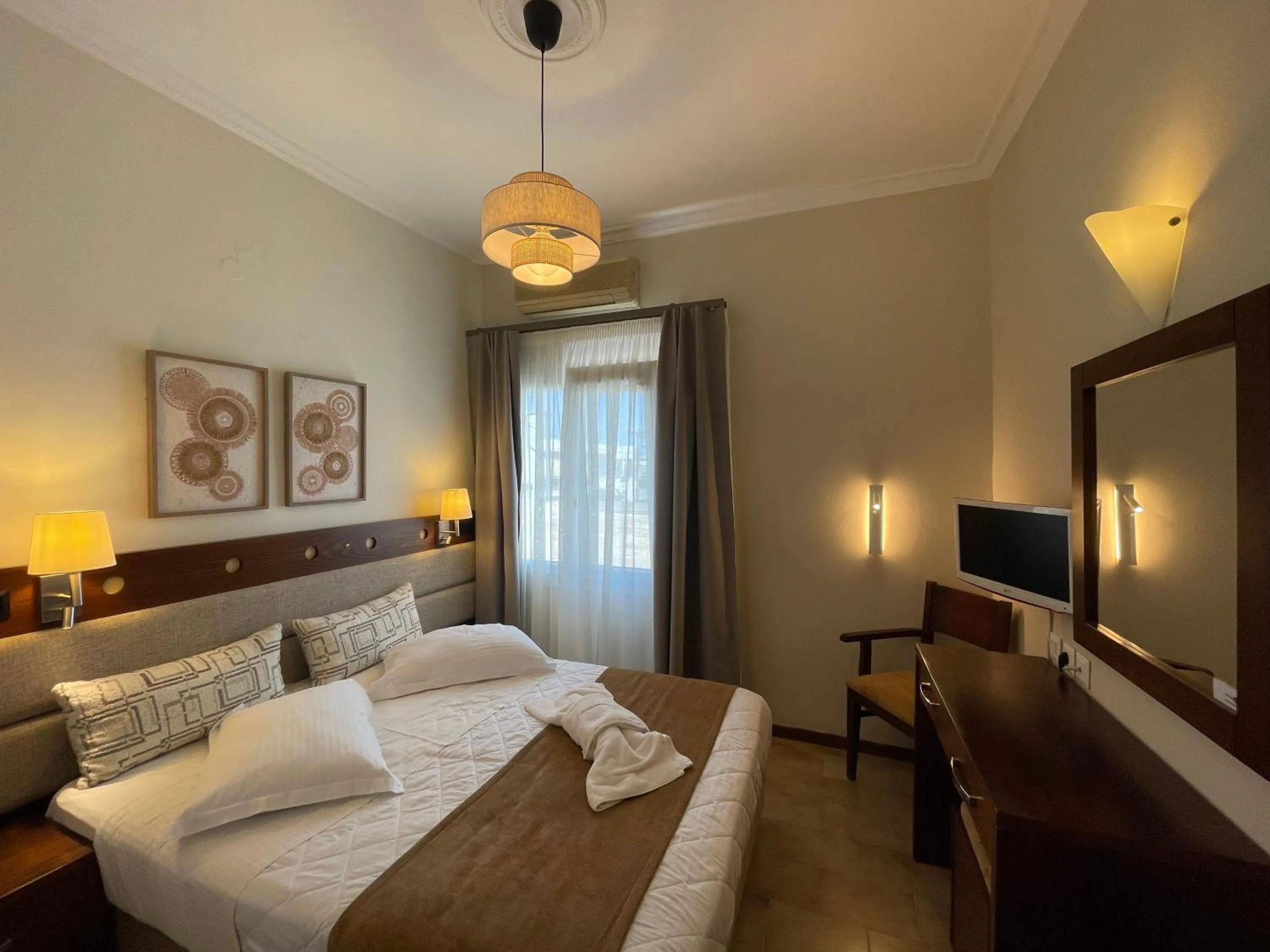 Bed in Semiramis Guesthouse