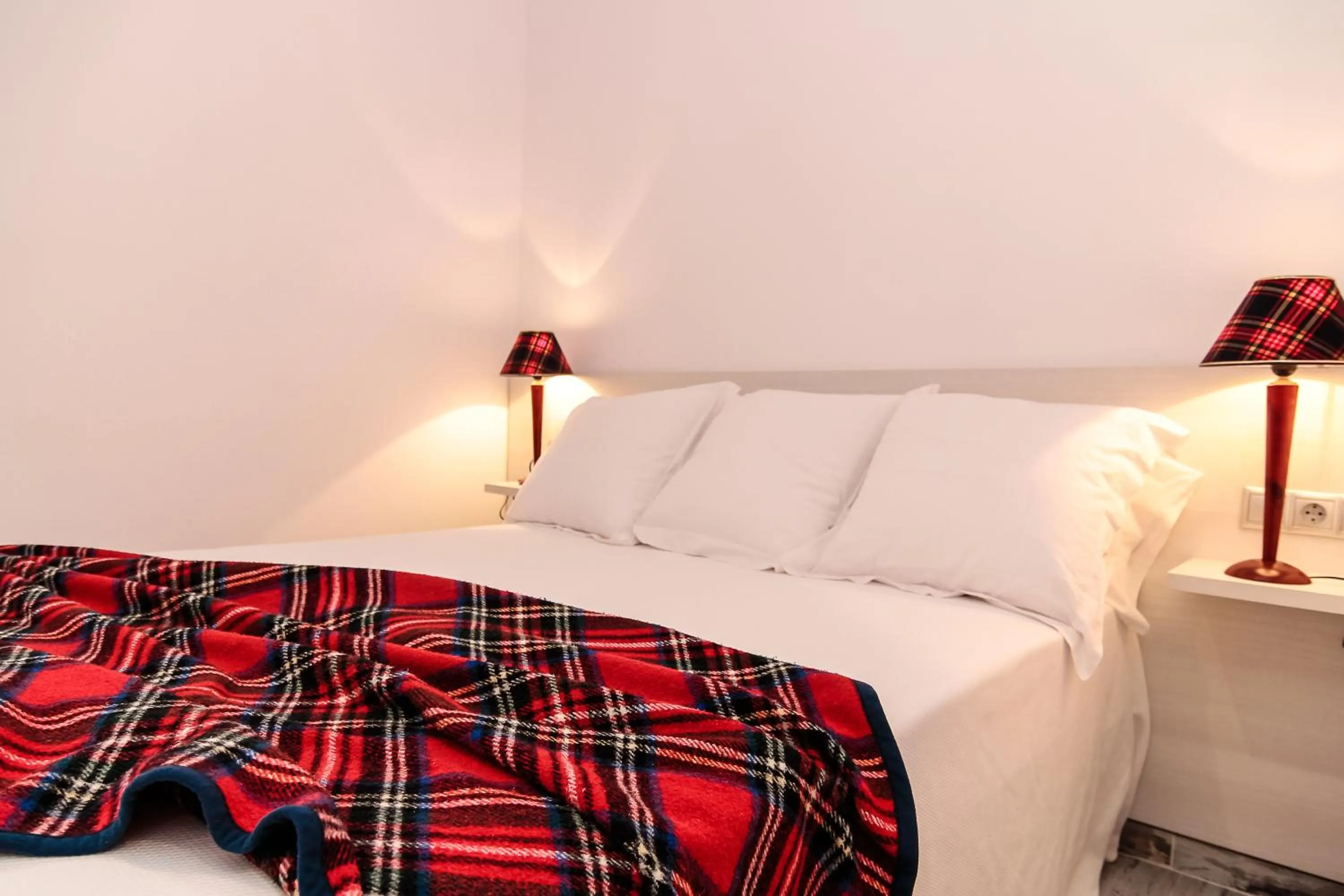 Bedroom, Bed in The 8 Rooms House