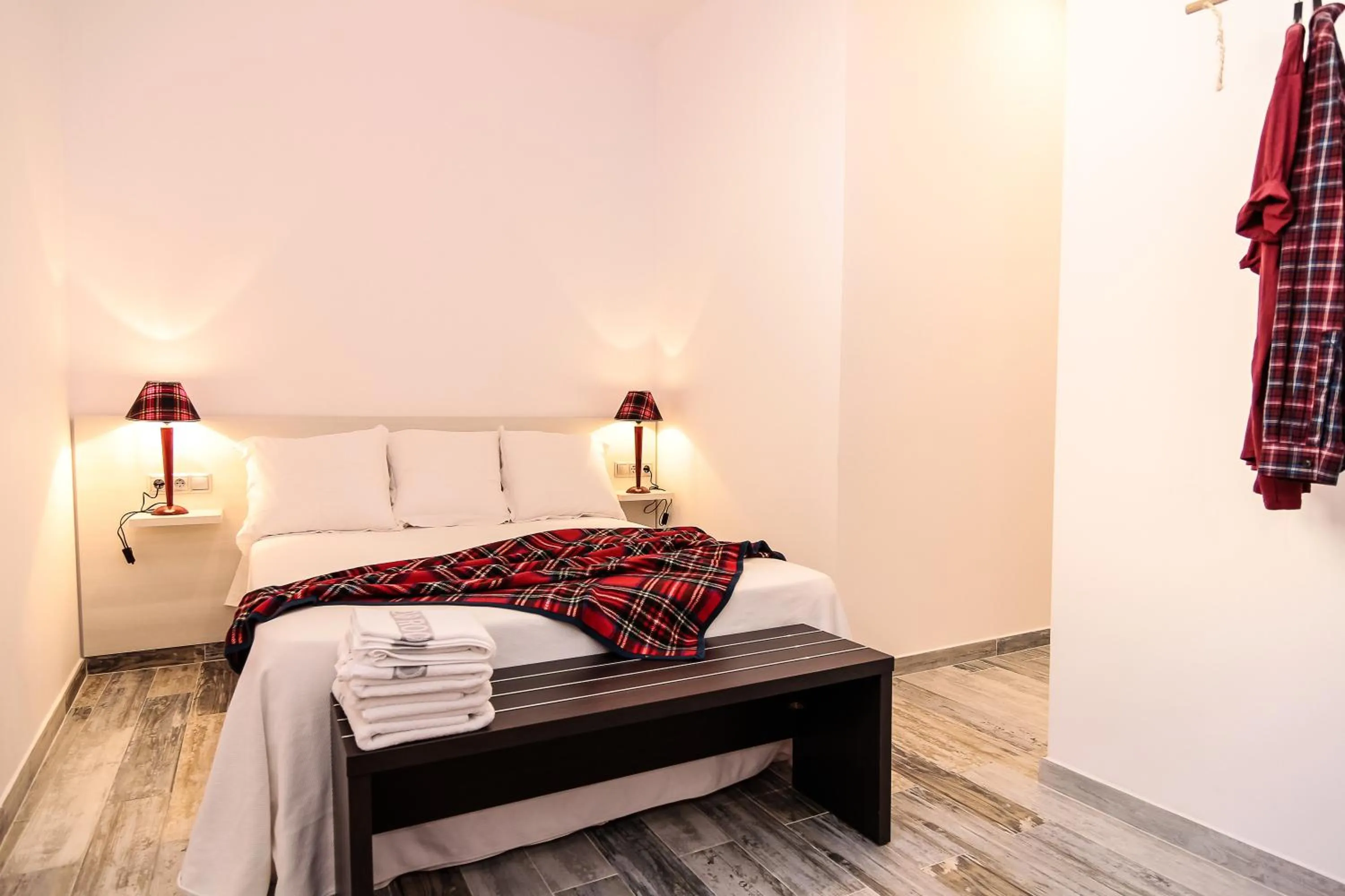 Bedroom, Bed in The 8 Rooms House