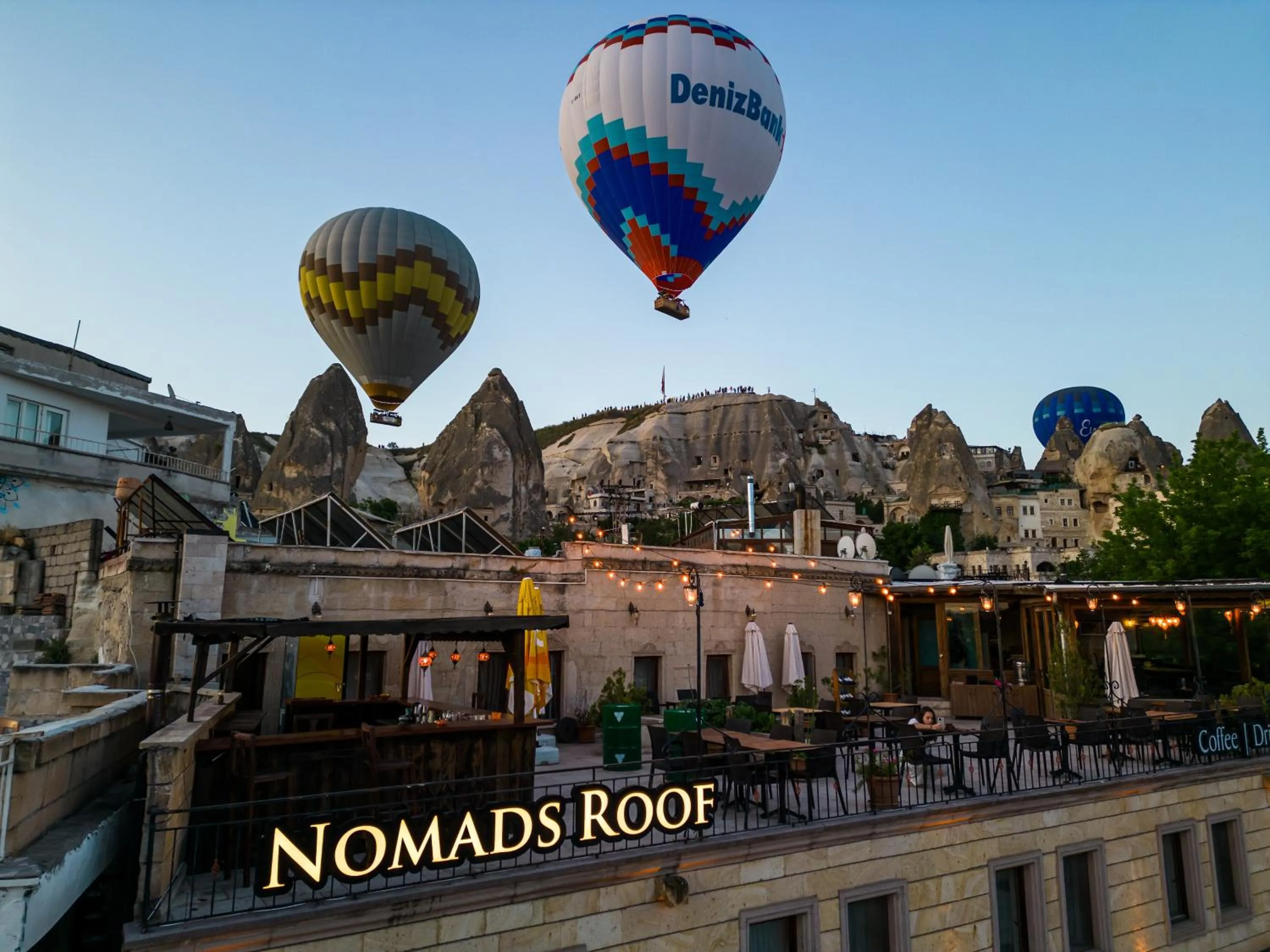 Restaurant/places to eat in Nomads Cave Hotel & Rooftop
