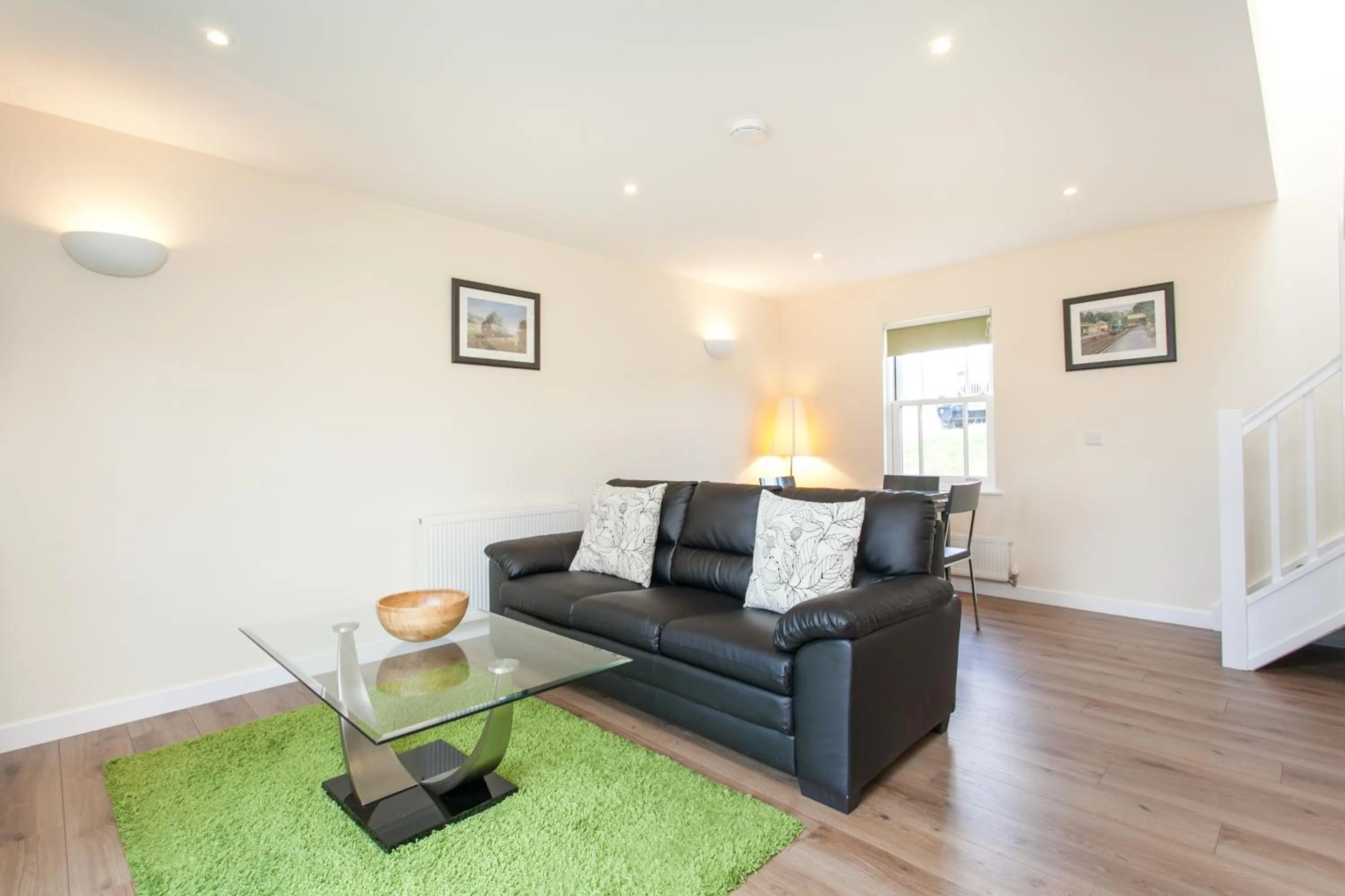 Living room in Watercress Lodges & Campsite