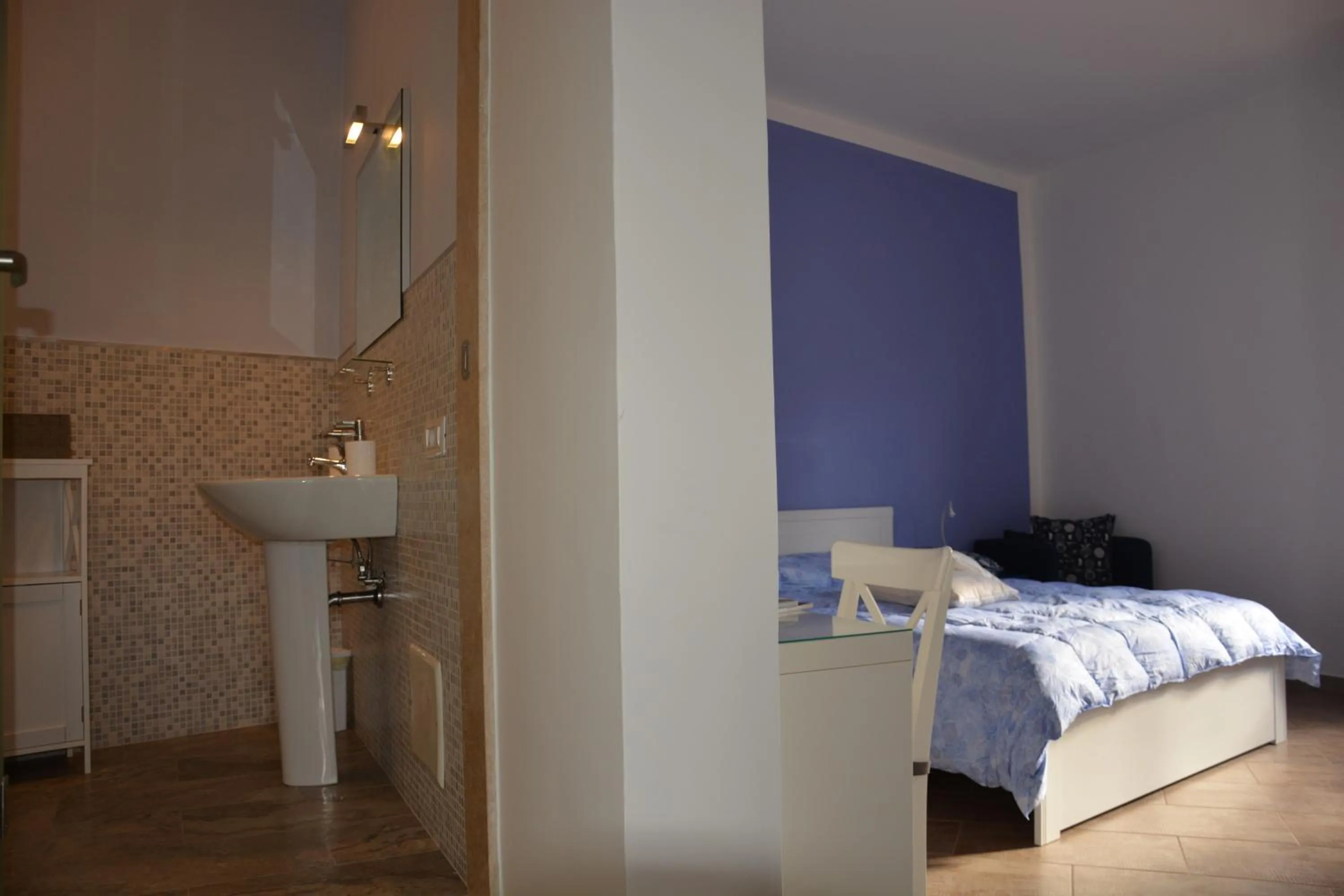 Photo of the whole room, Bed in Colori Del Salento