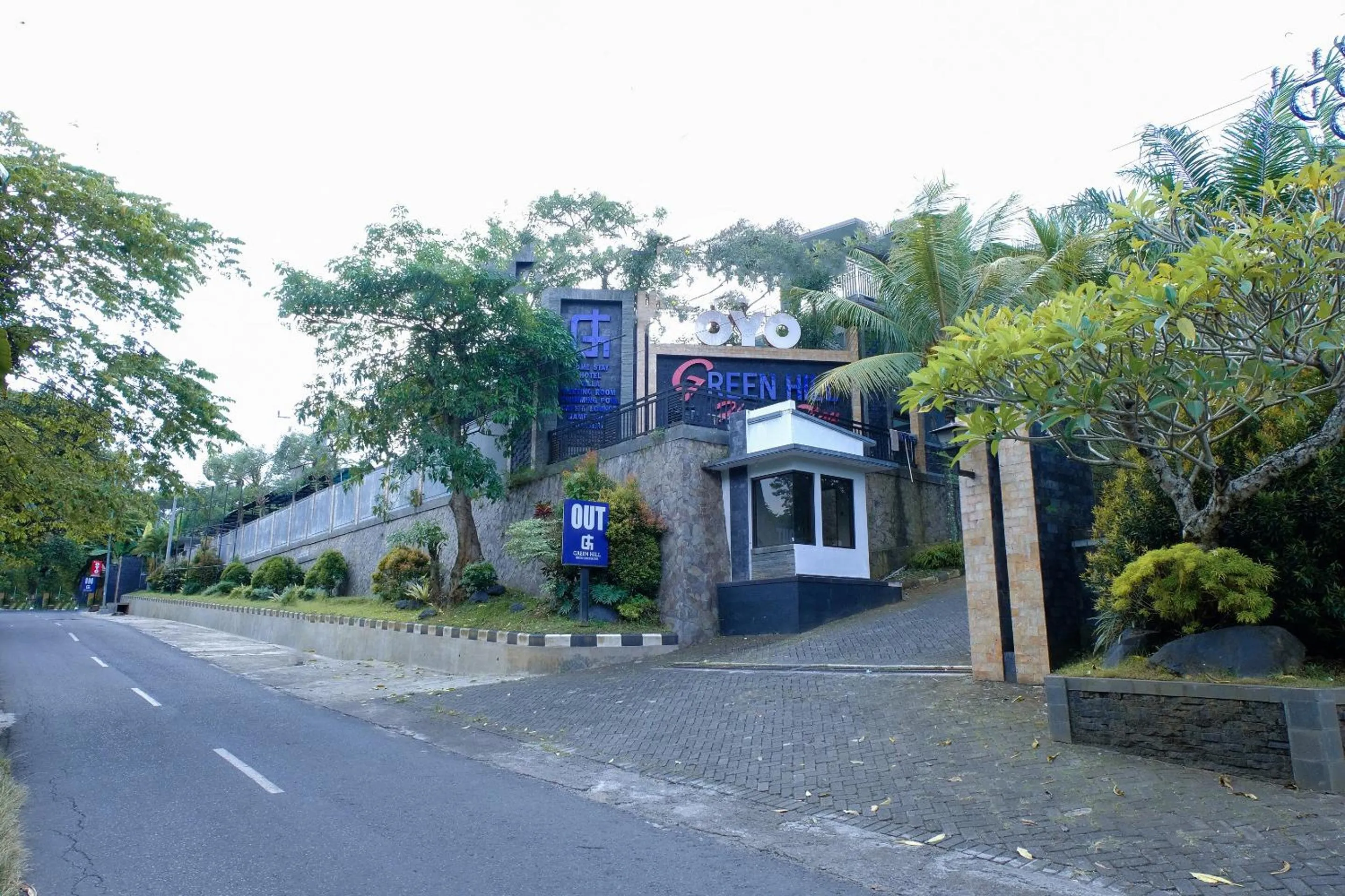 Facade/entrance in Capital O 887 Green Hill Hotel And Convention Center