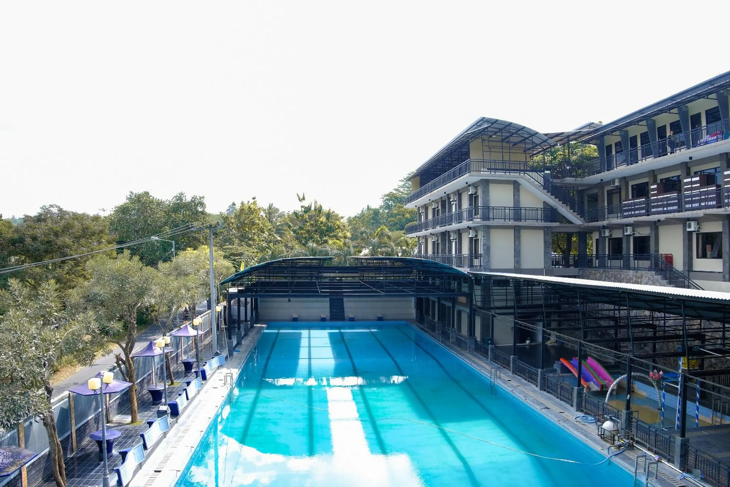 Facade/entrance in Capital O 887 Green Hill Hotel And Convention Center