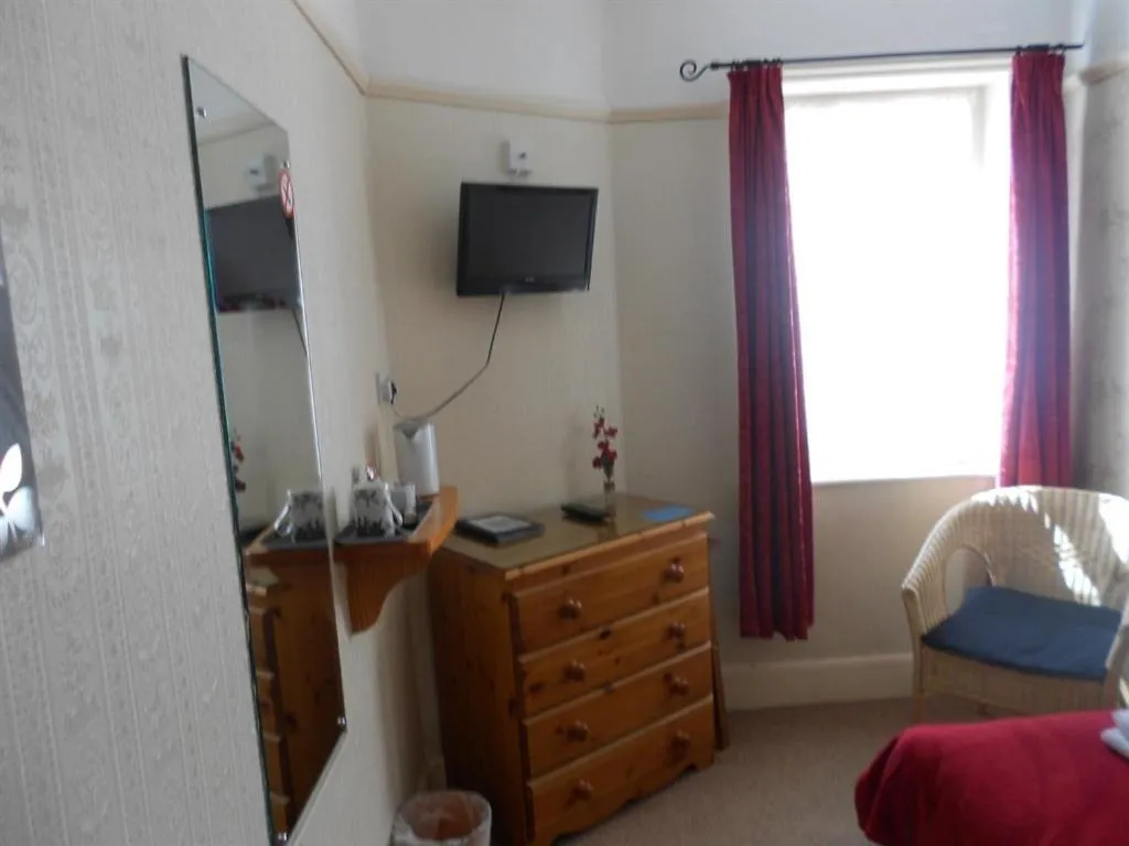 Bedroom in Cromwell House