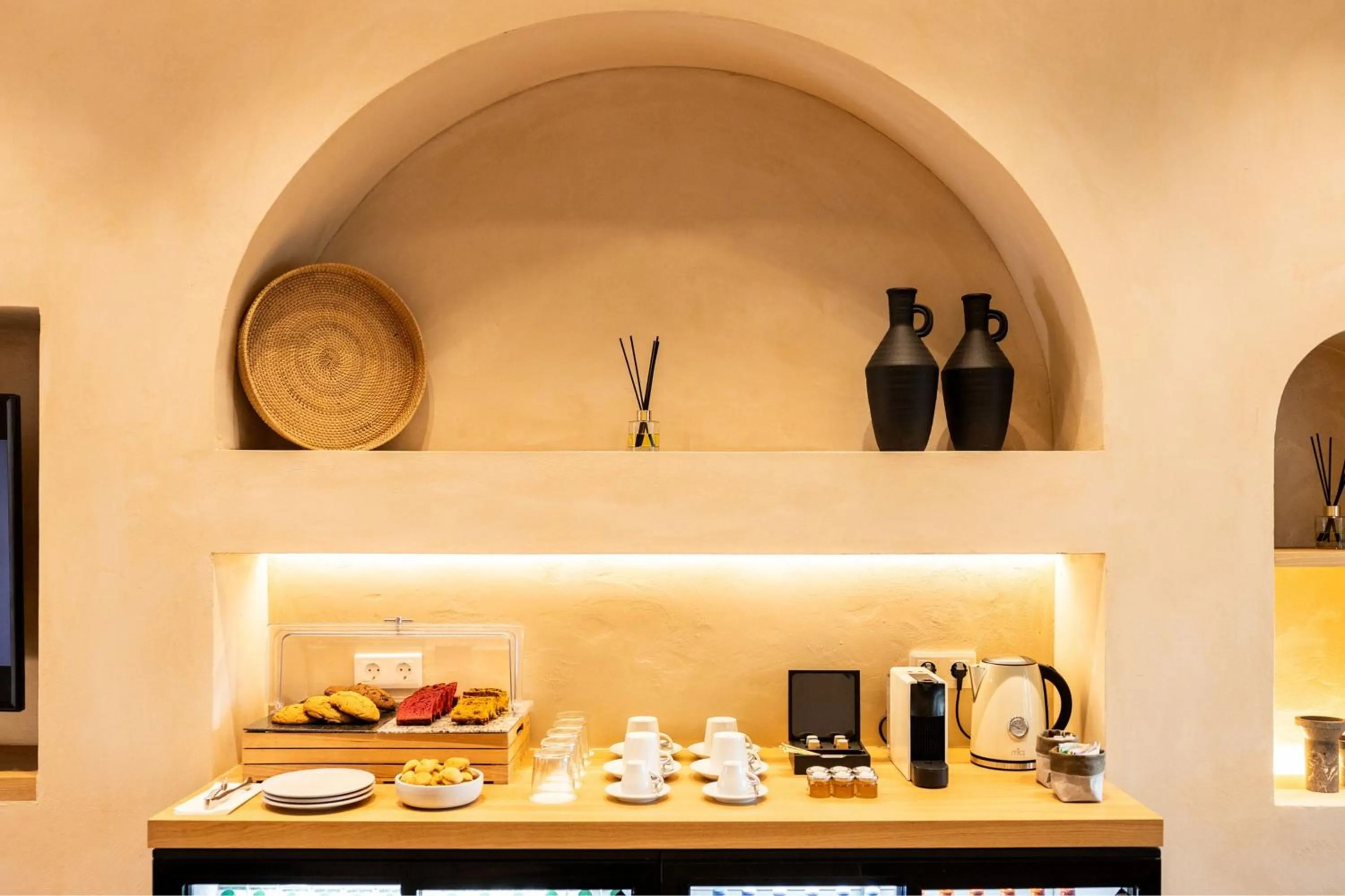 Lounge or bar in Cosme, a Luxury Collection Resort, Paros