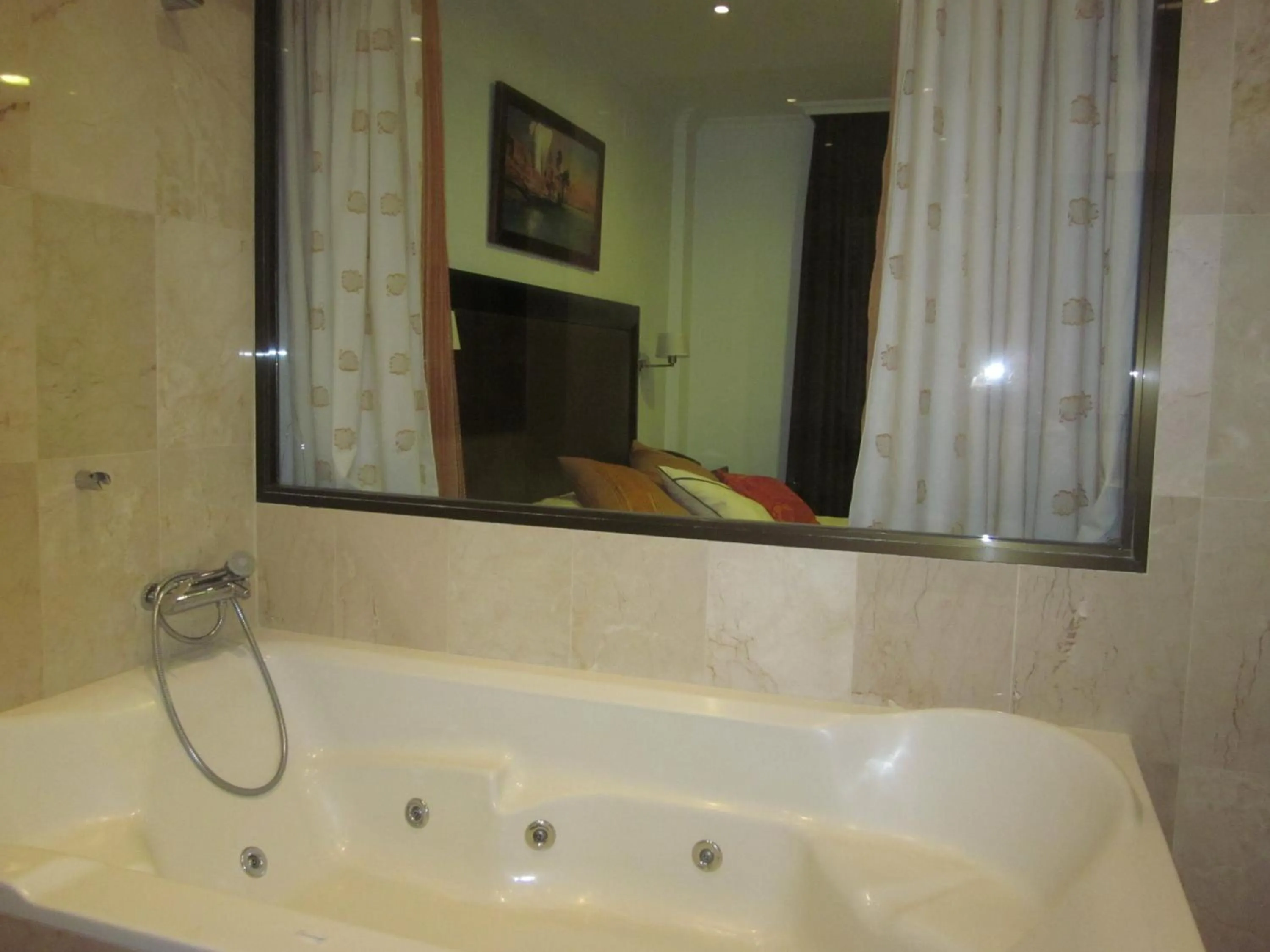 Bathroom in Hotel Mulhacen