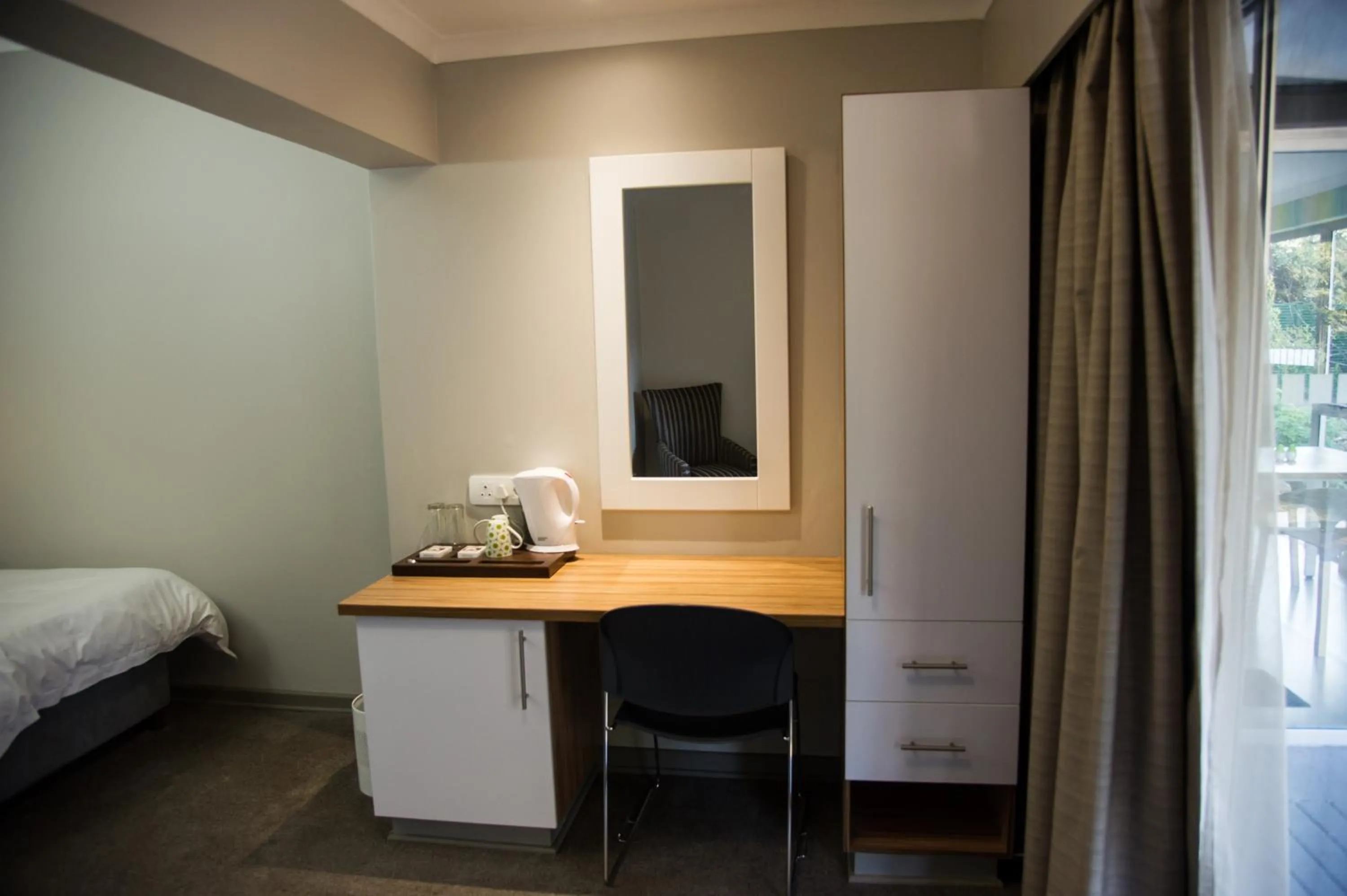 Coffee/tea facilities, Bed in Palm Lodge Guest House