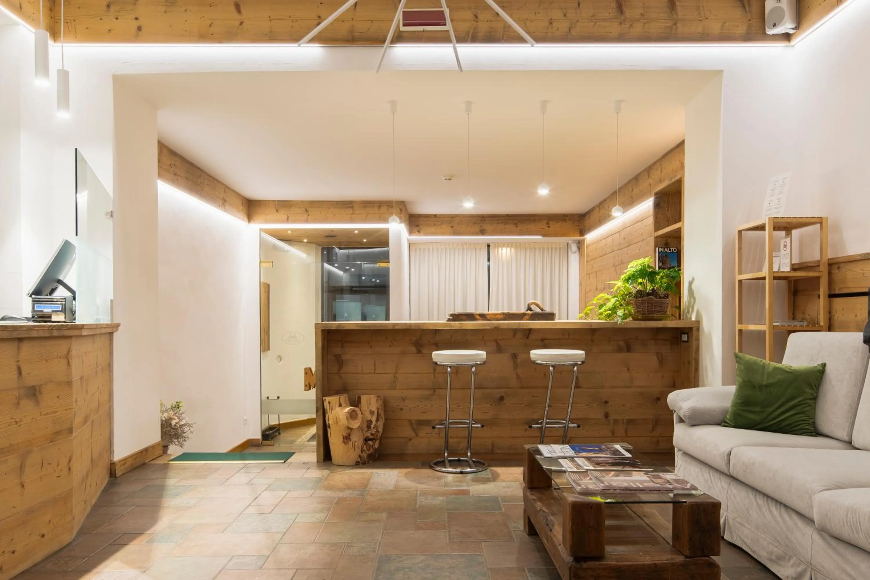 Lobby or reception in Hotel Montana