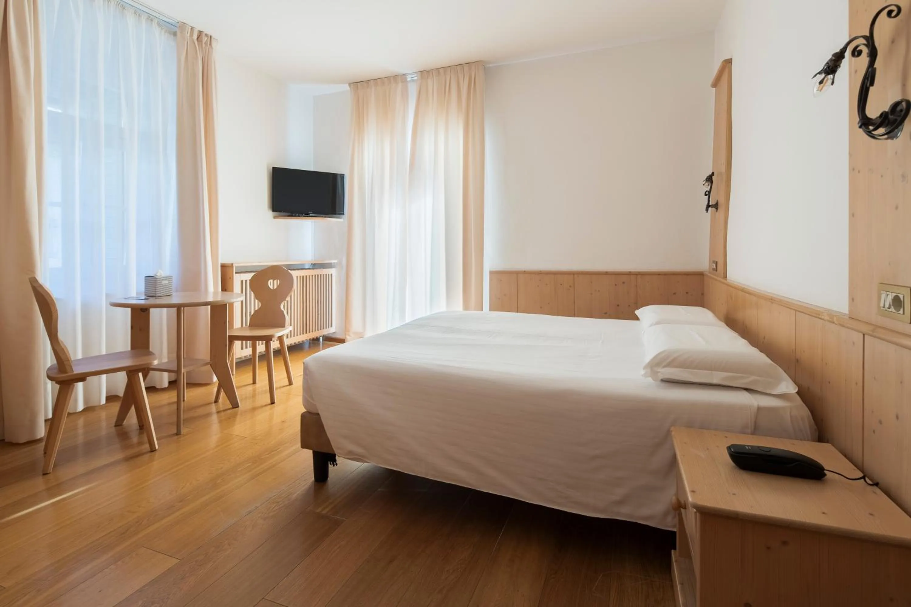 Bedroom, Bed in Hotel Montana