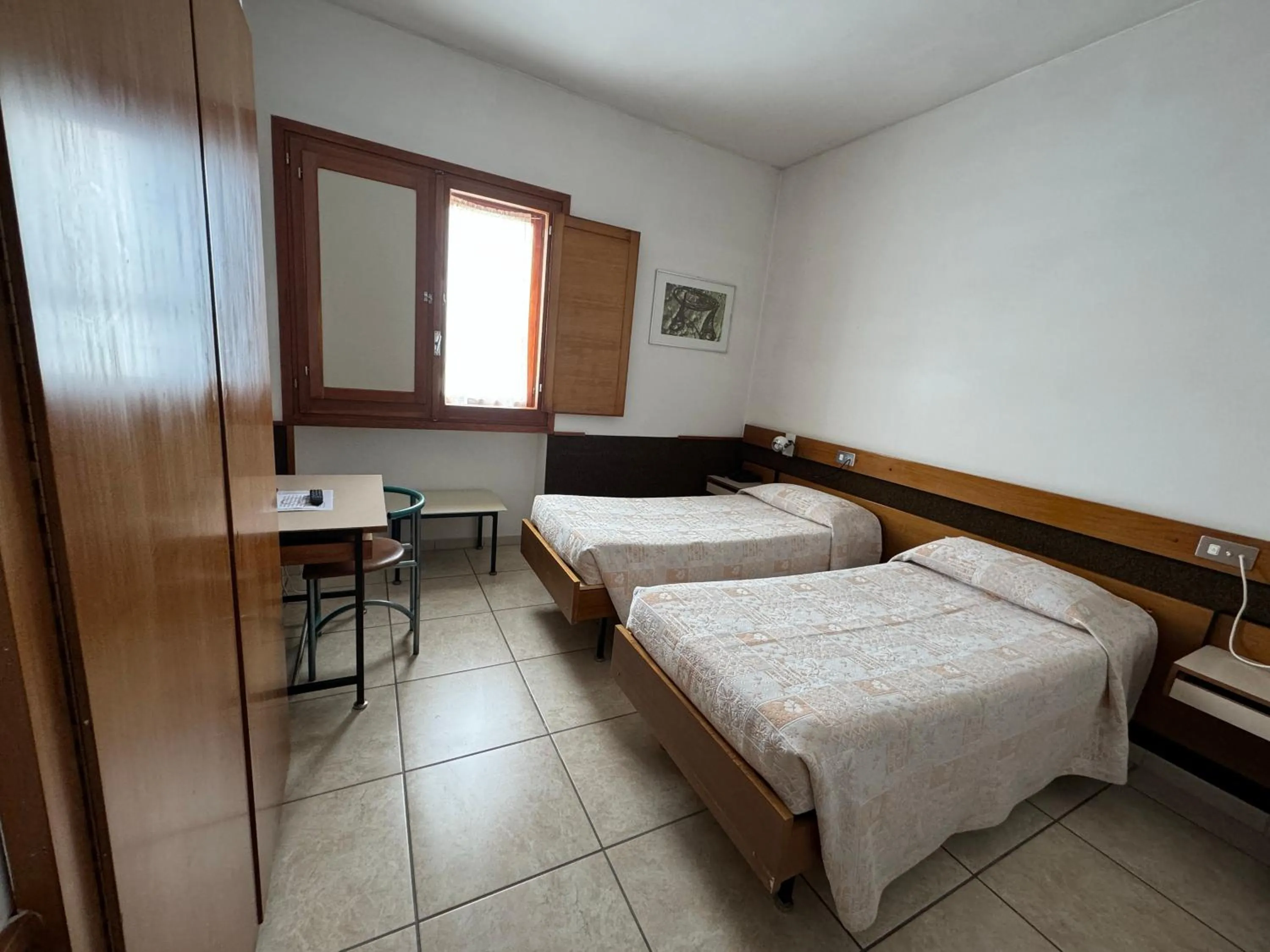 Bedroom, Bed in Hotel Holidays