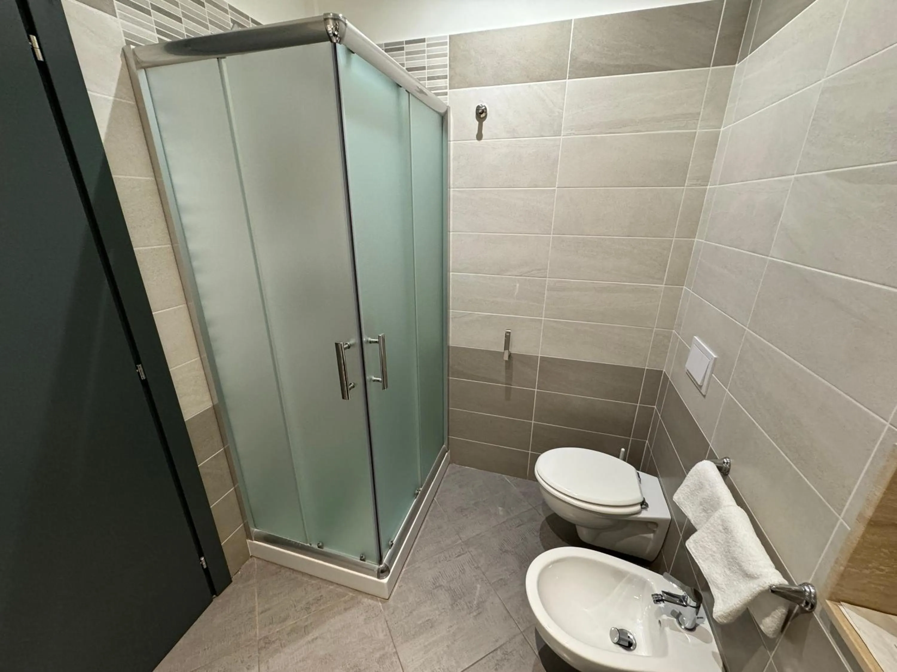 Bathroom in Hotel Holidays