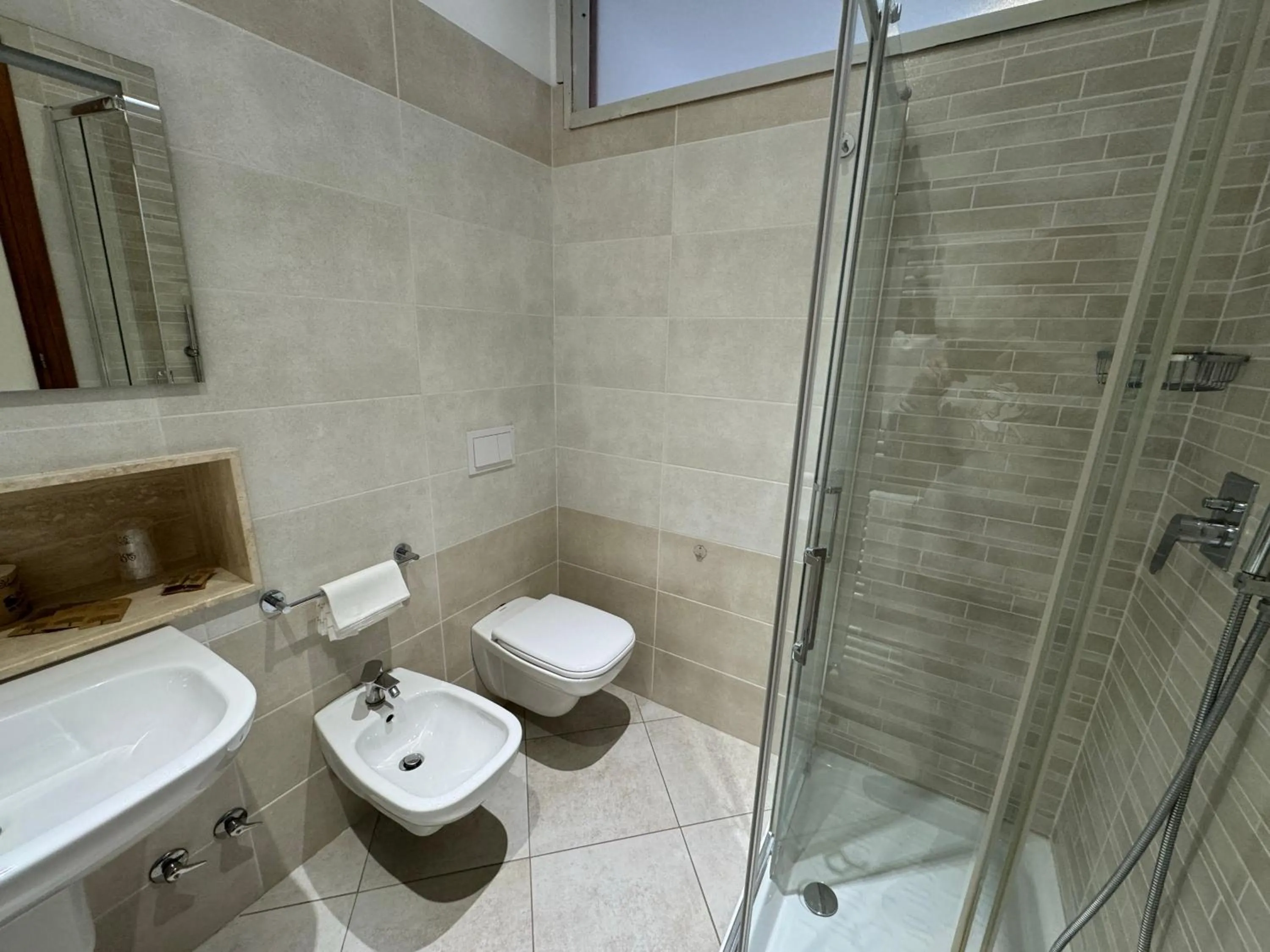 Bathroom in Hotel Holidays