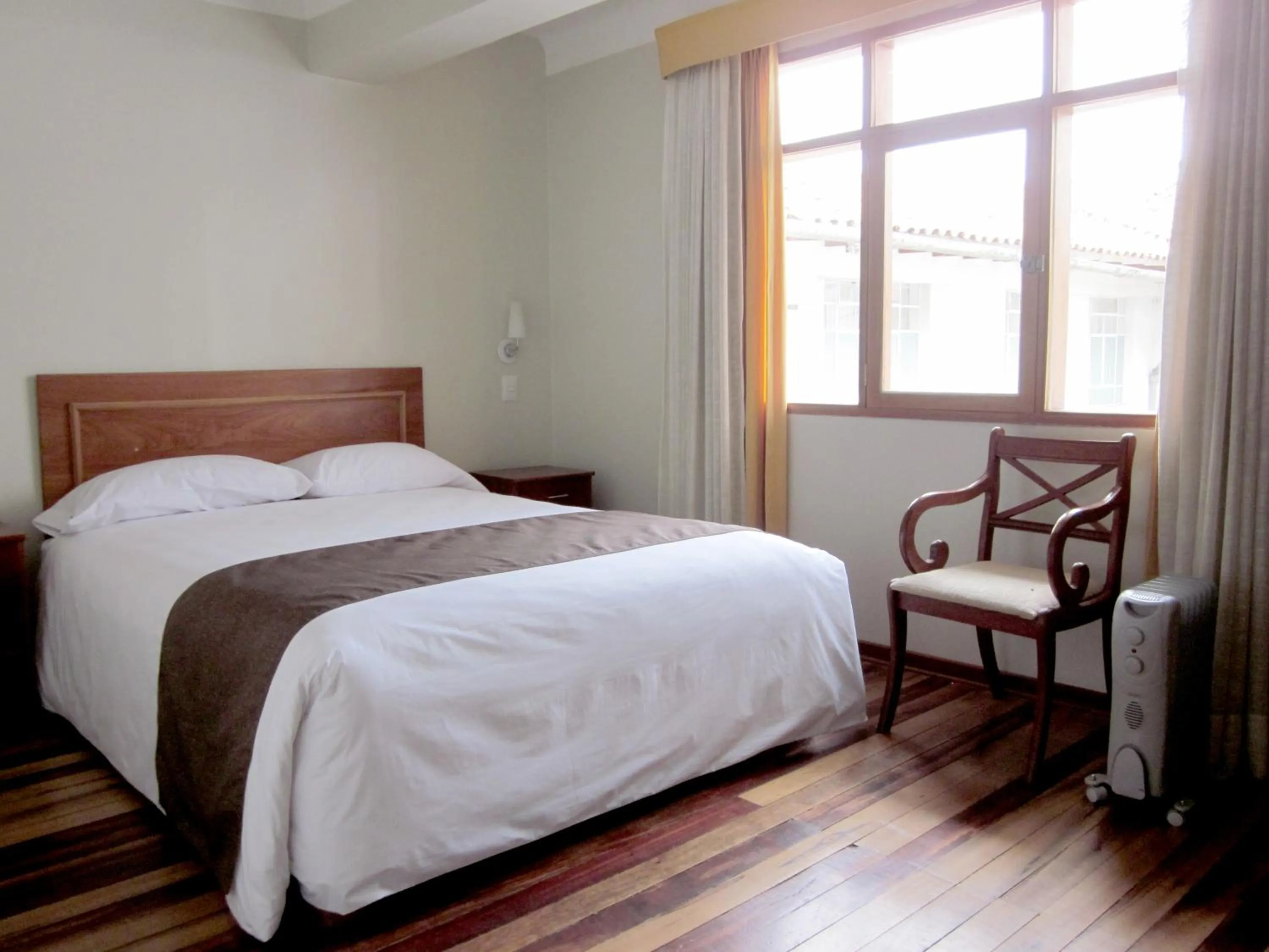 Bed in Emperador Plaza